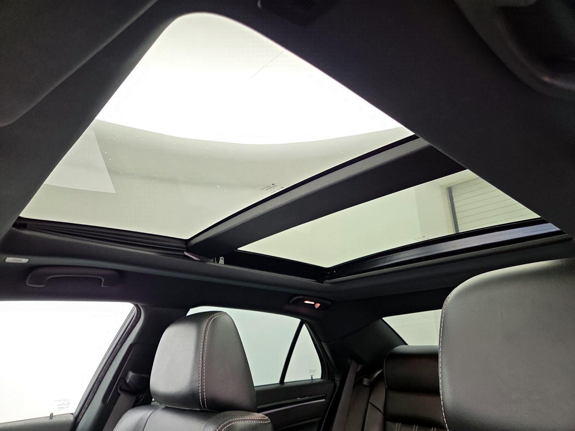 Thumbnail: 2020 Chrysler 300 - 19