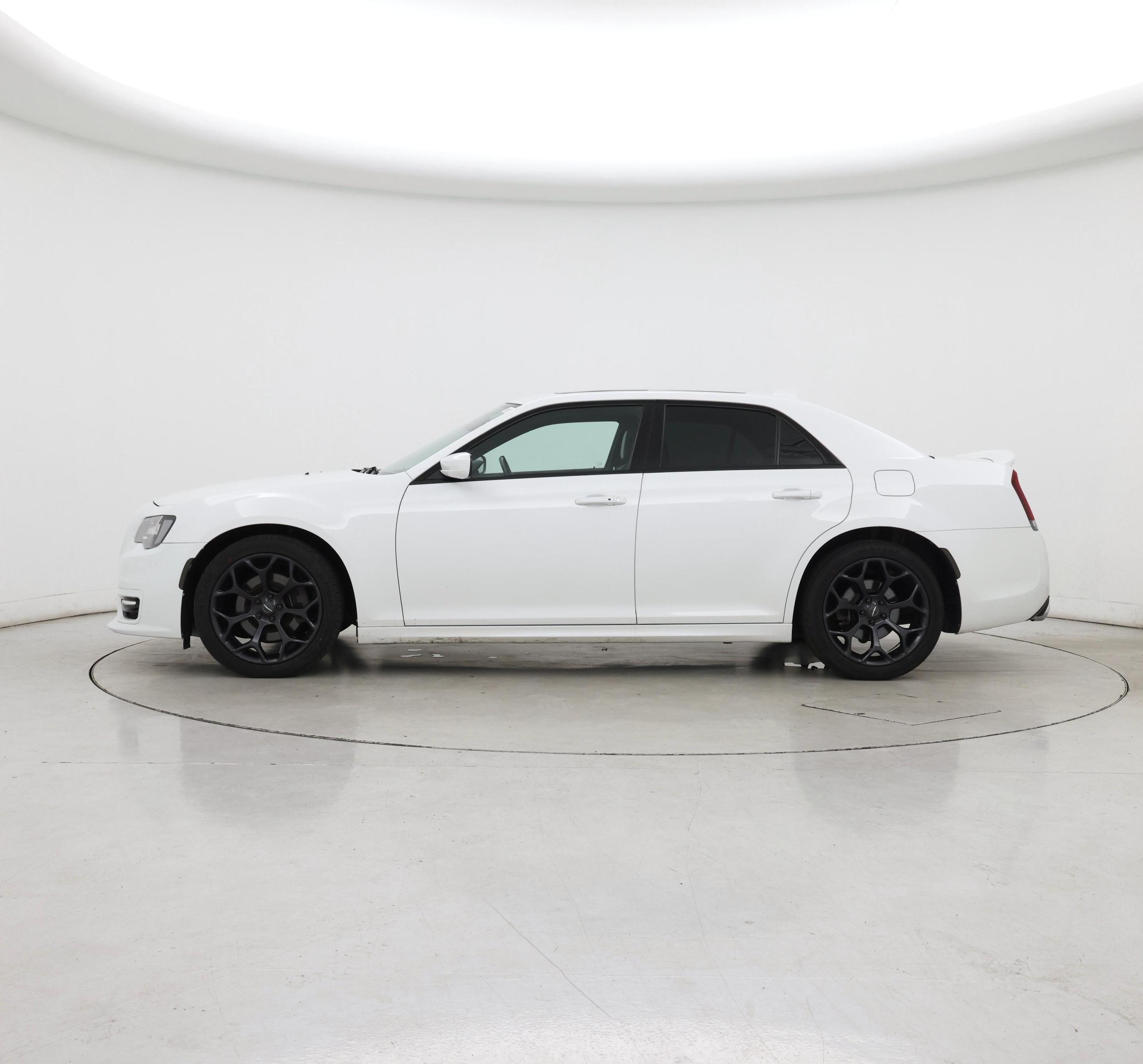 Thumbnail: 2020 Chrysler 300 - 3
