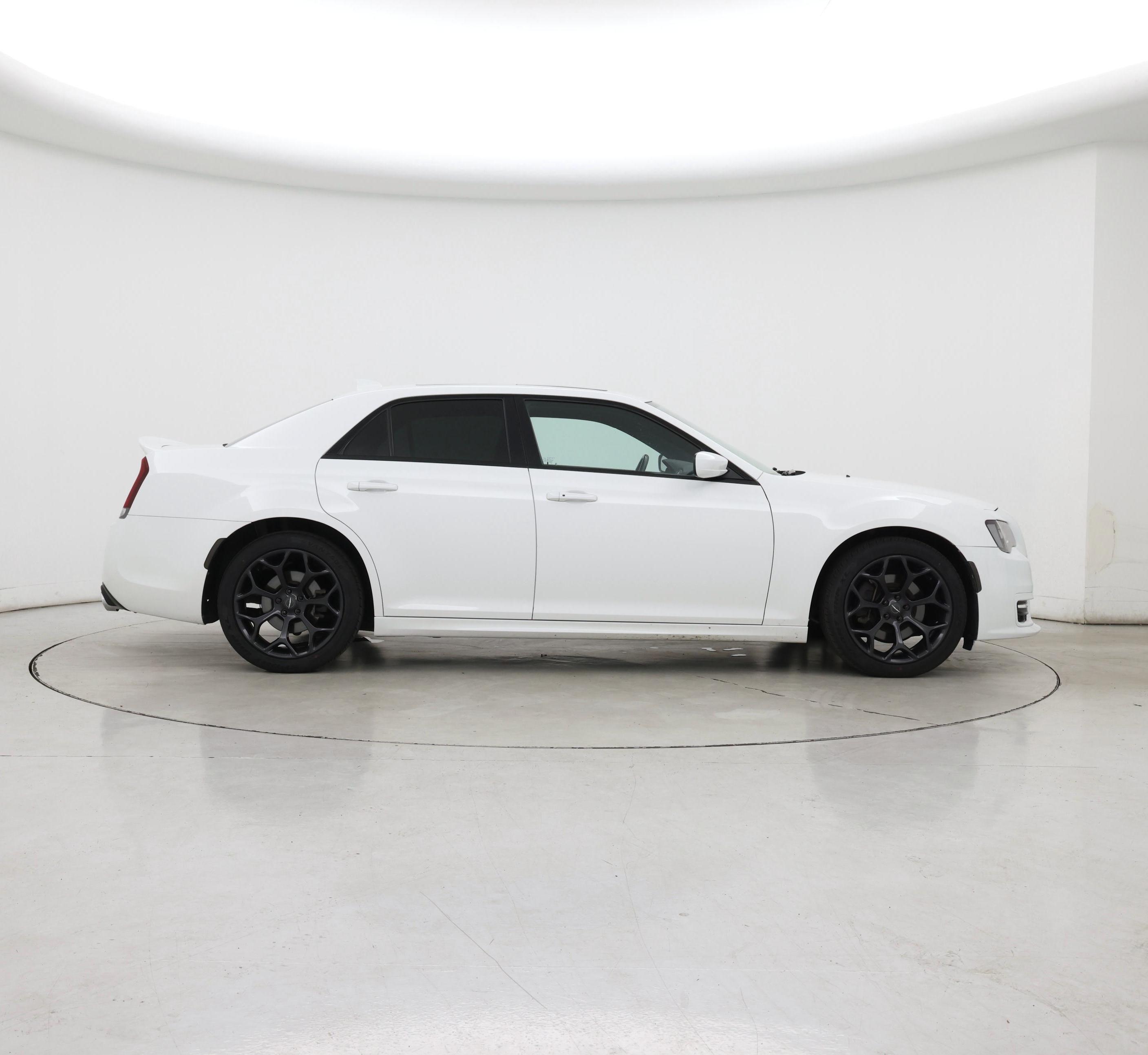 Thumbnail: 2020 Chrysler 300 - 7