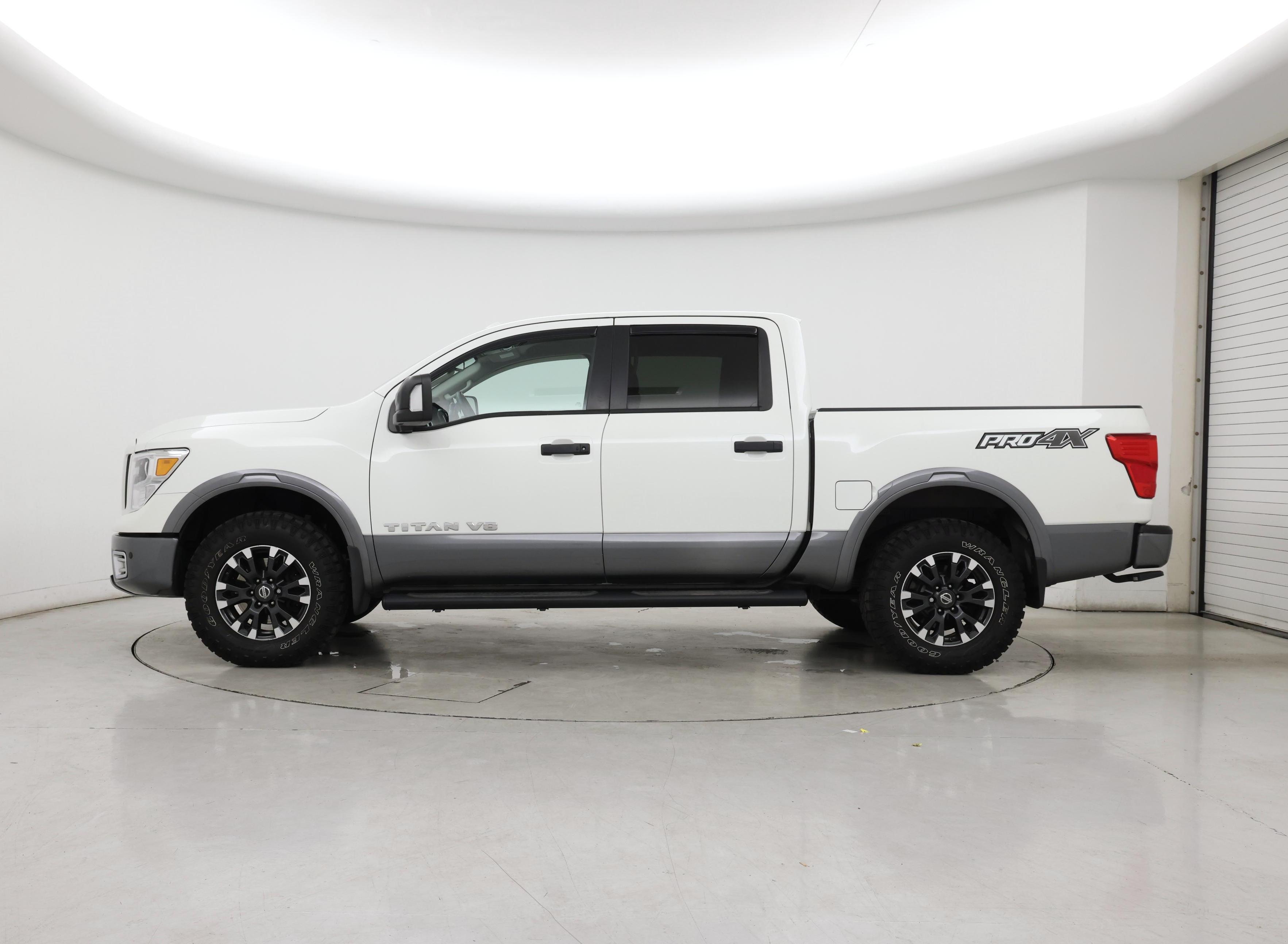 Thumbnail: 2019 Nissan Titan - 3