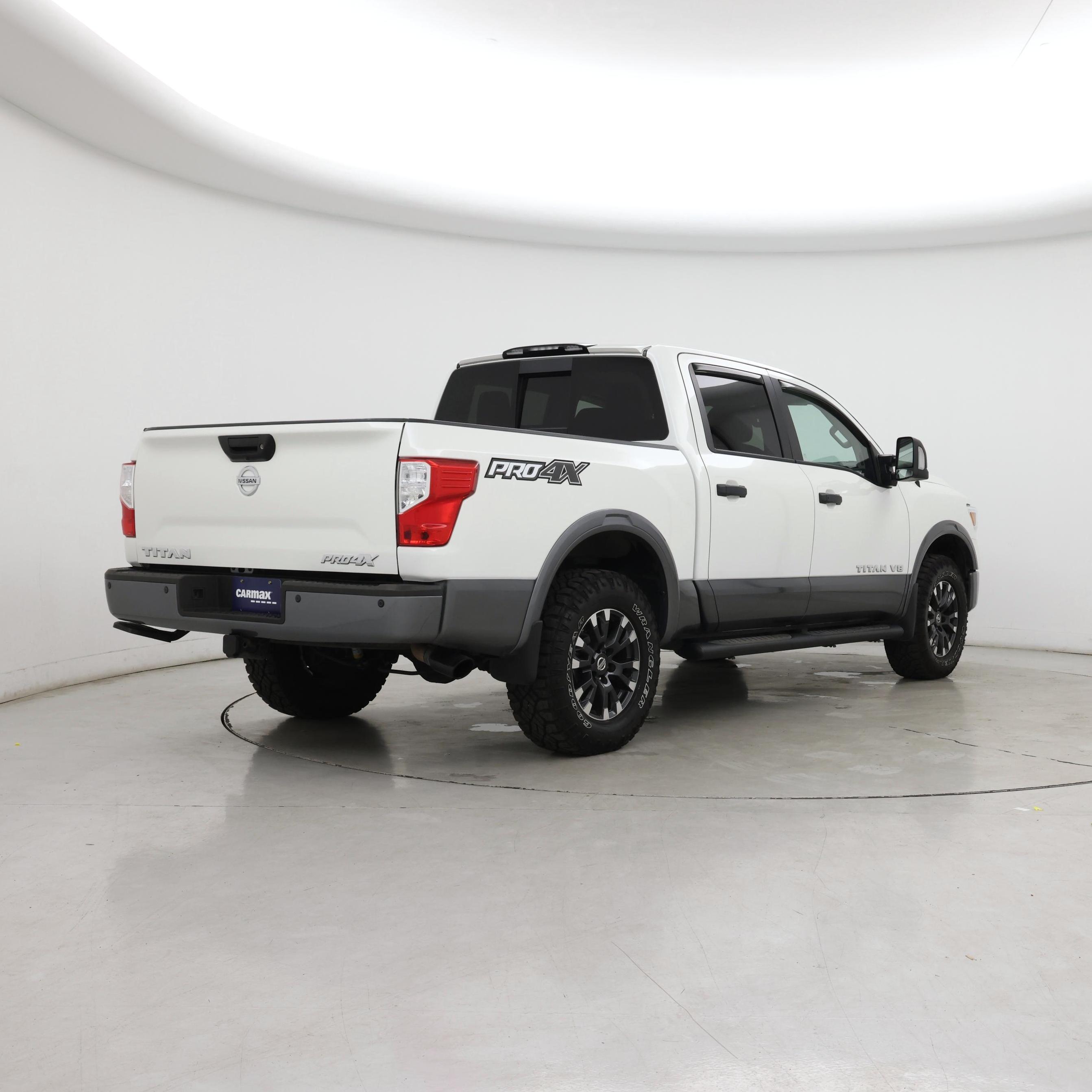 Thumbnail: 2019 Nissan Titan - 8
