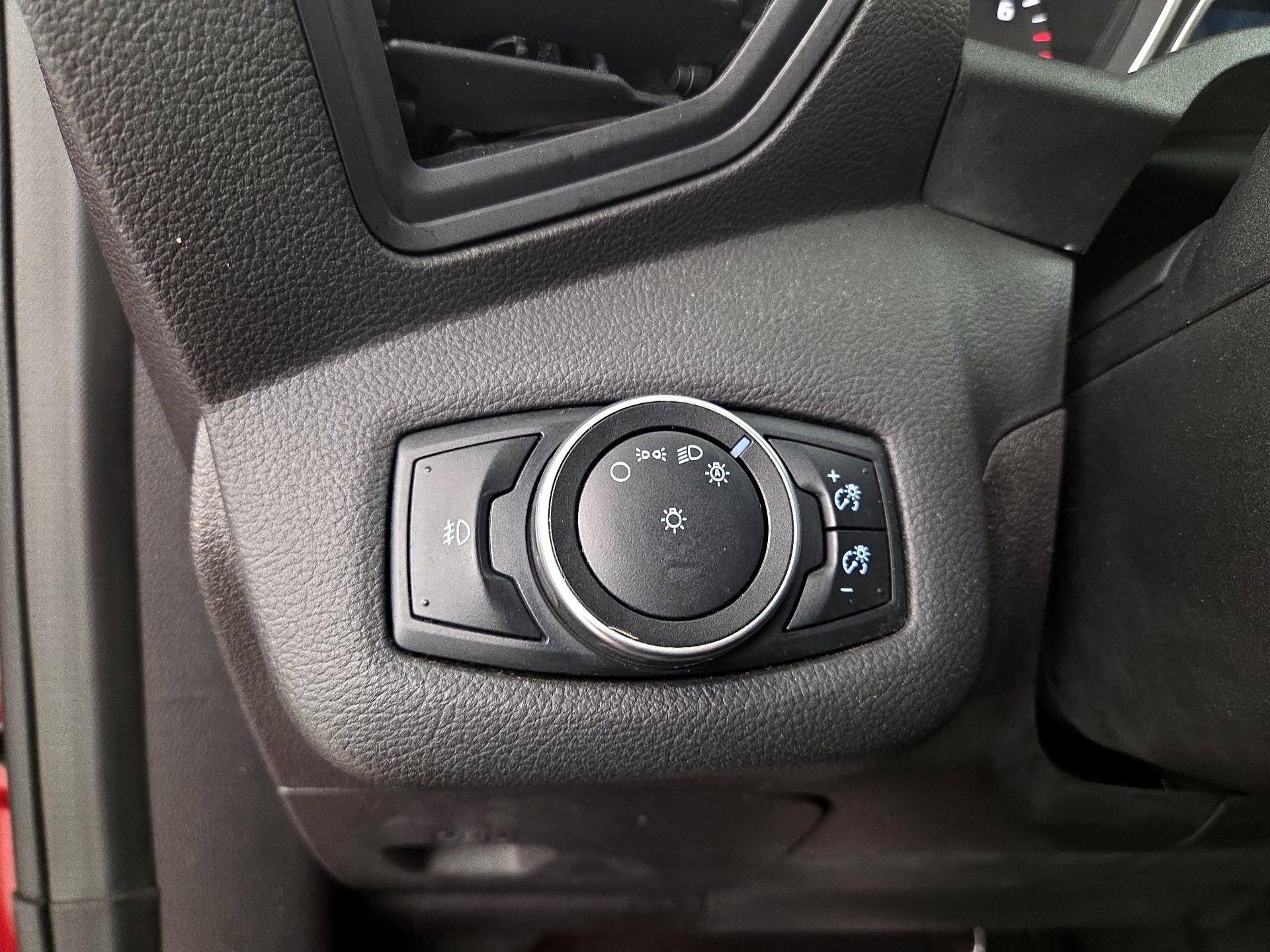 Thumbnail: 2016 Ford Escape - 13