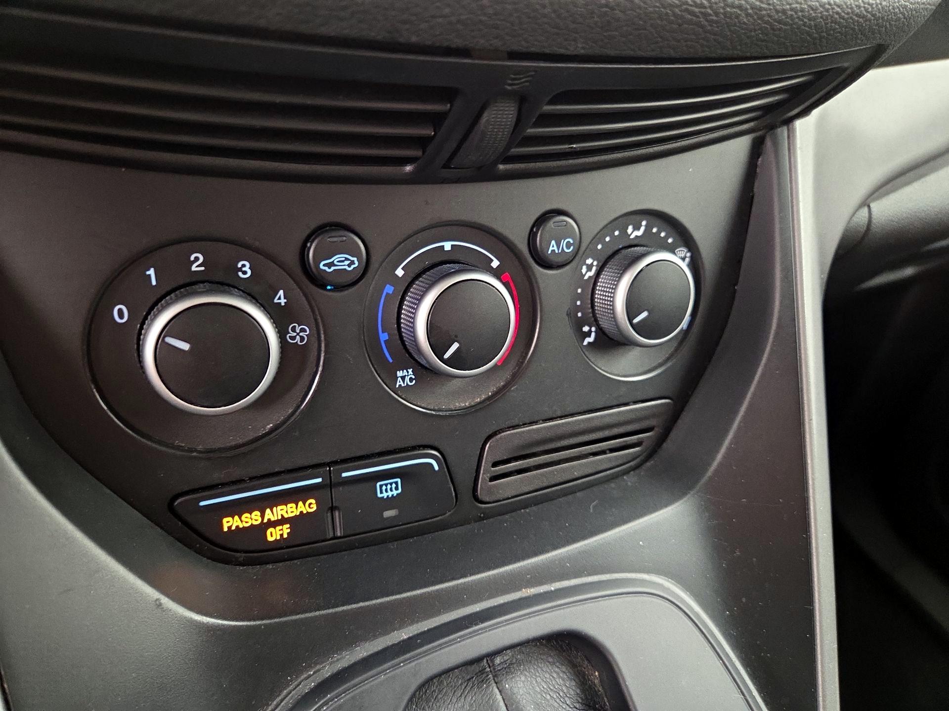 Thumbnail: 2016 Ford Escape - 16