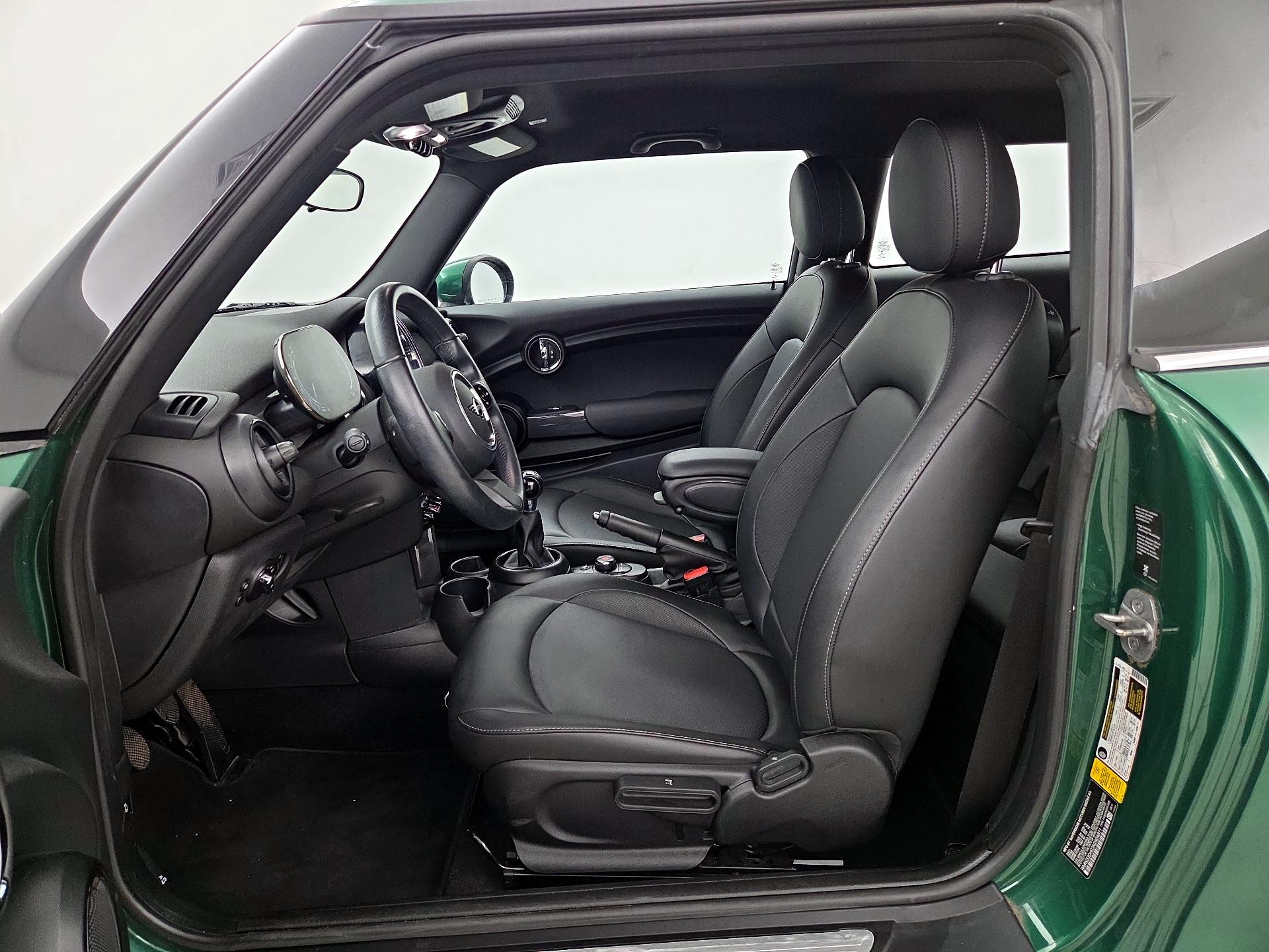 Thumbnail: 2022 MINI Cooper Hardtop - 11