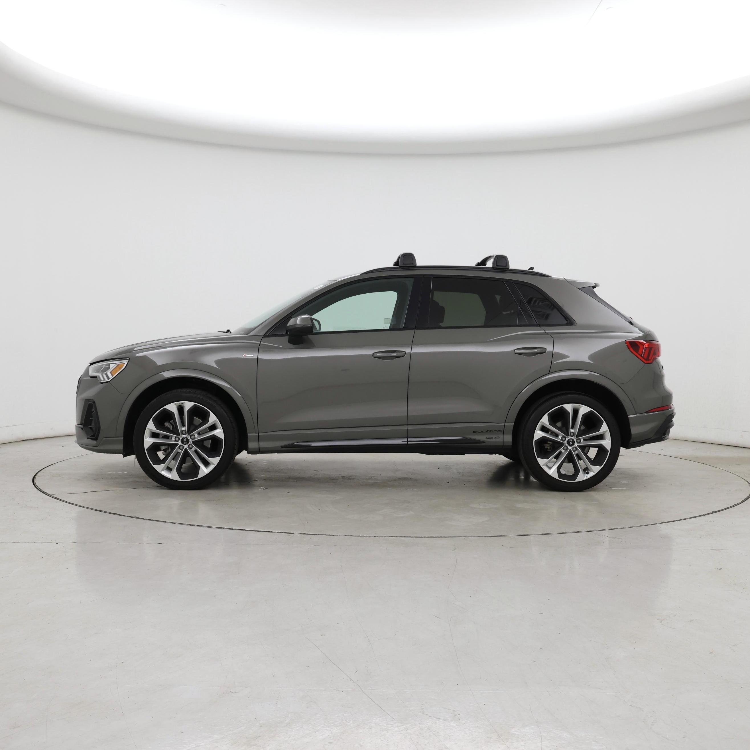 Thumbnail: 2021 Audi Q3 - 3