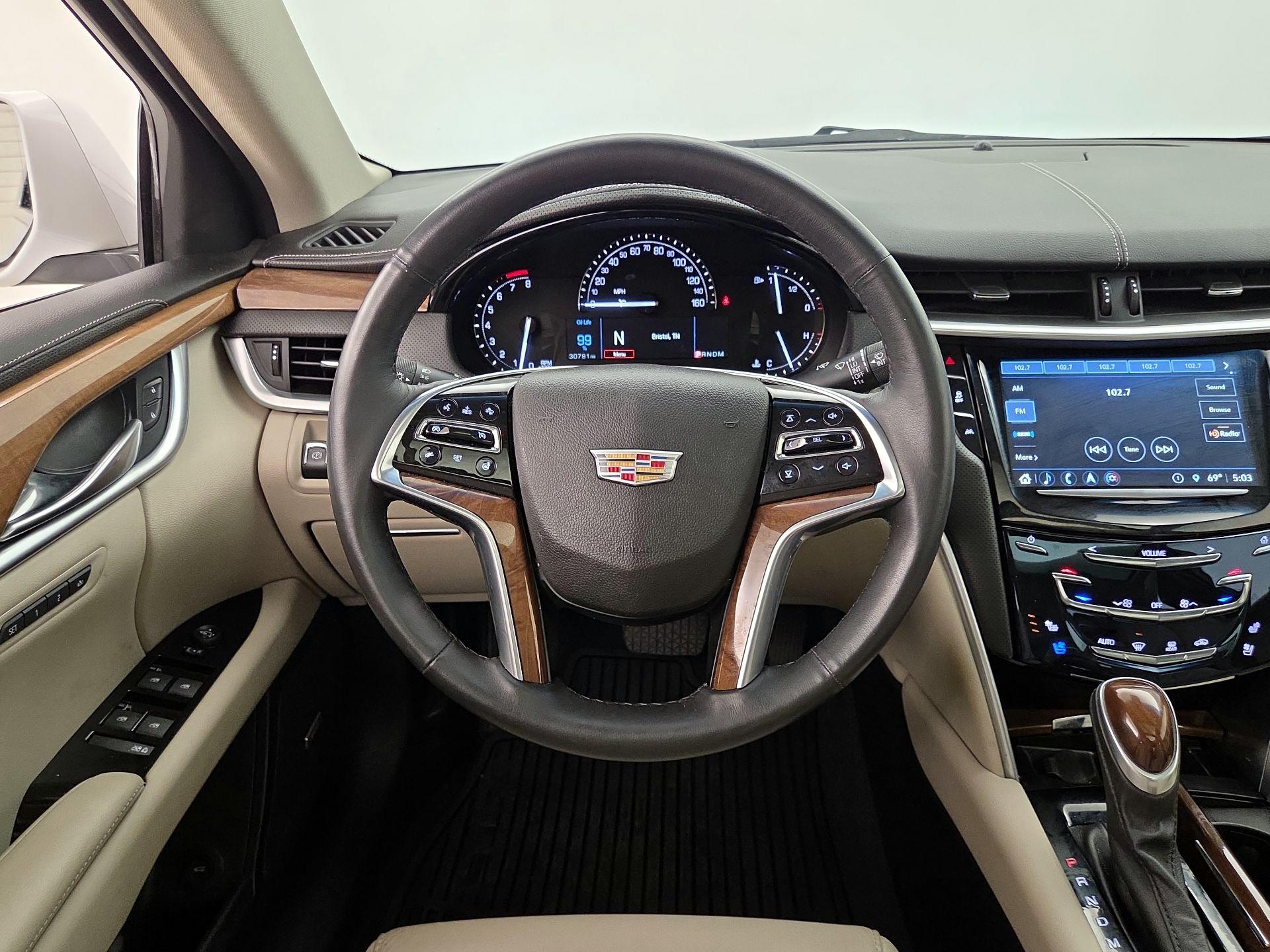Thumbnail: 2018 Cadillac XTS - 10