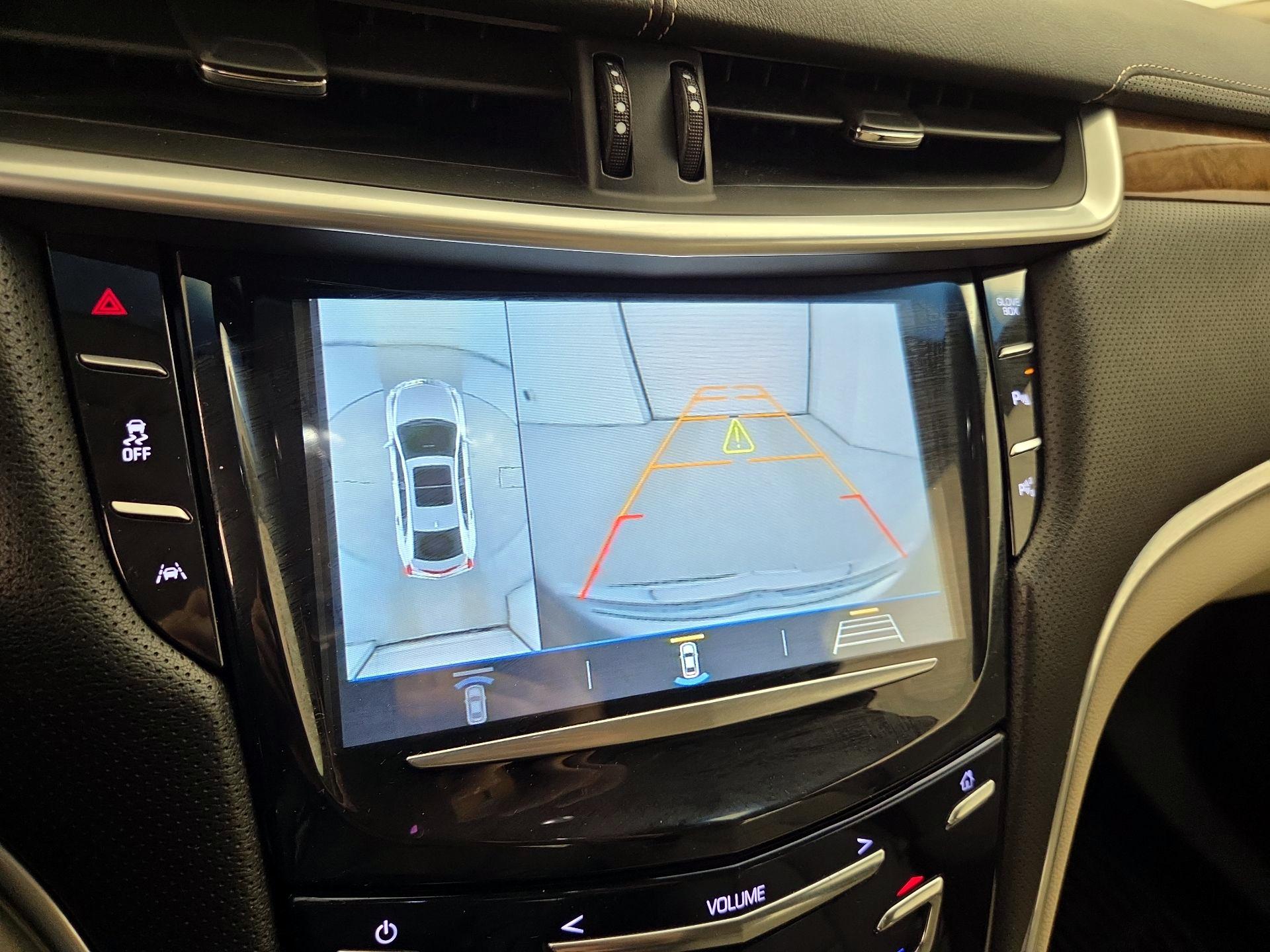 Thumbnail: 2018 Cadillac XTS - 15
