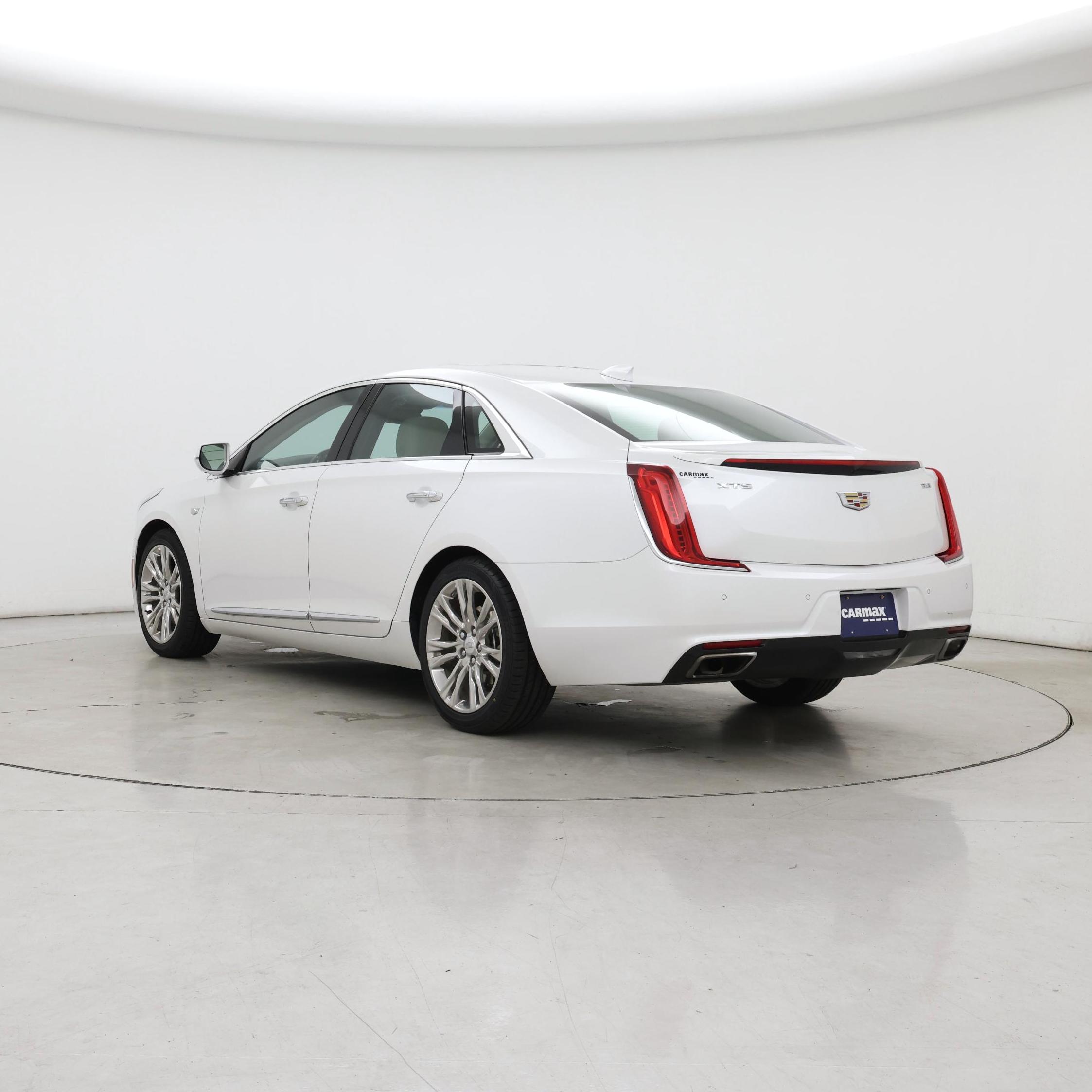 Thumbnail: 2018 Cadillac XTS - 2