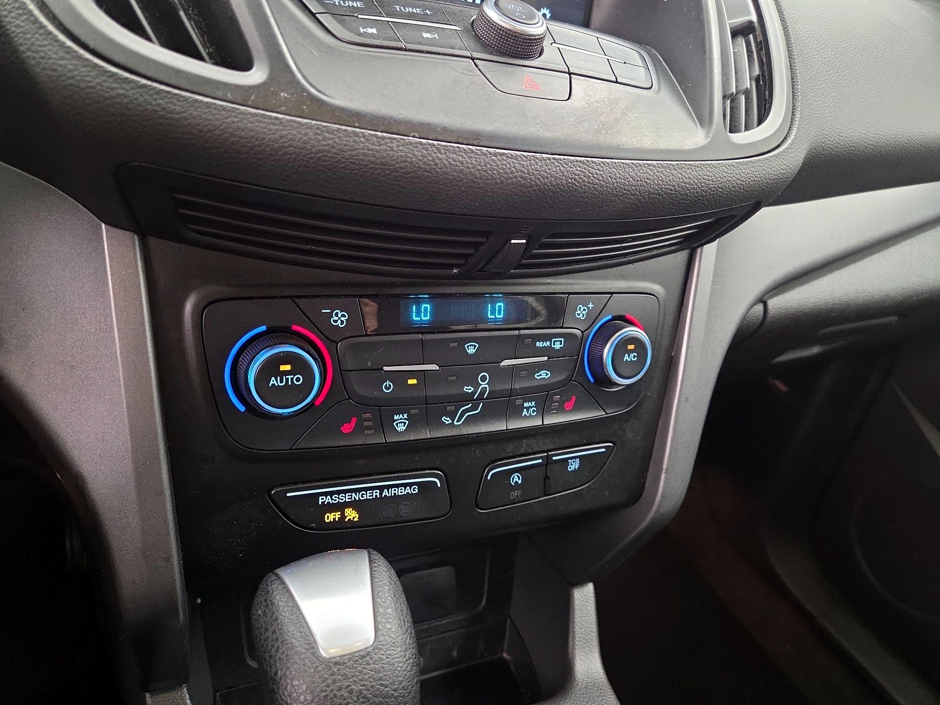 Thumbnail: 2017 Ford Escape - 16