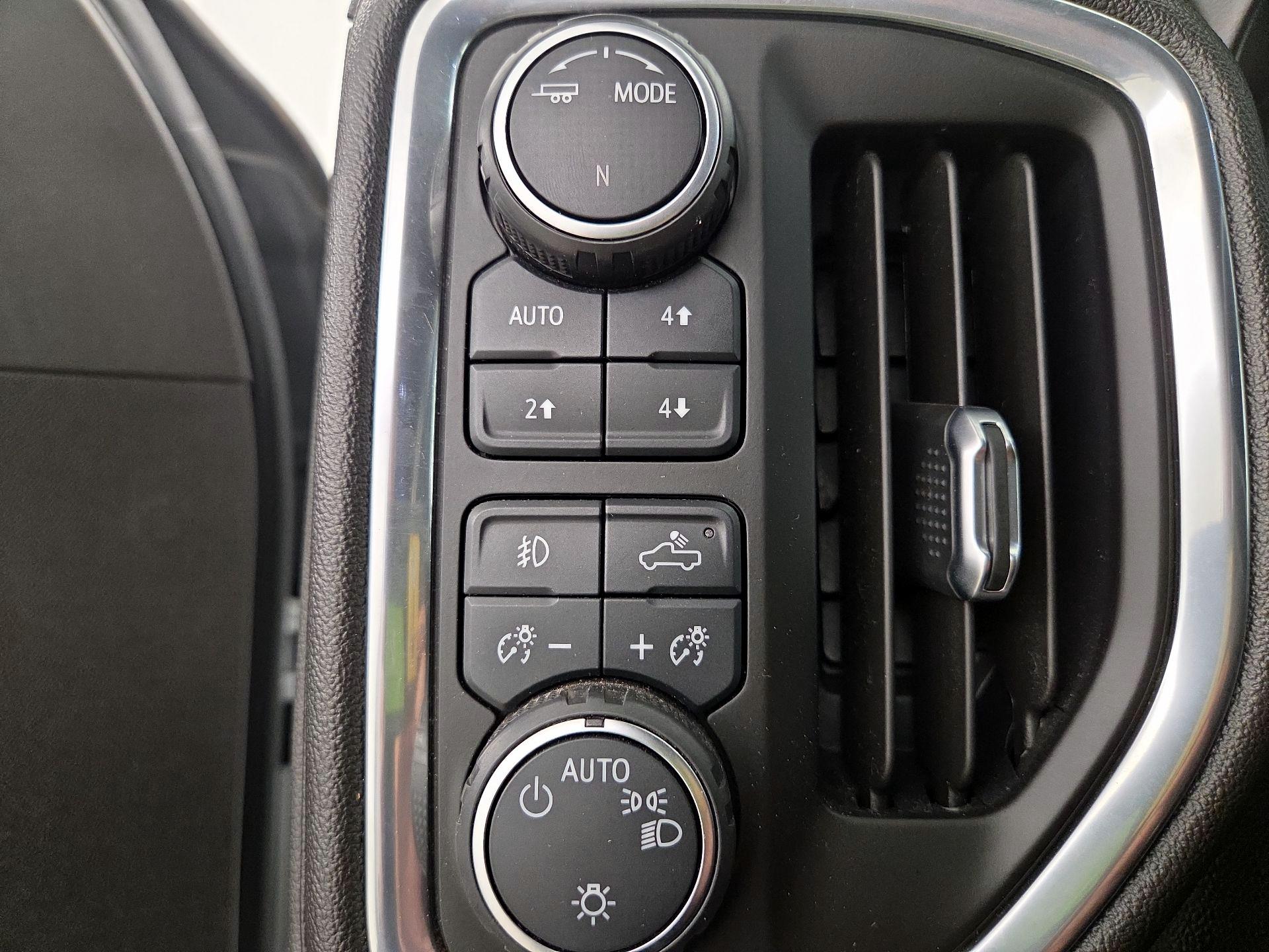 Thumbnail: 2021 Chevrolet Silverado 1500 - 13