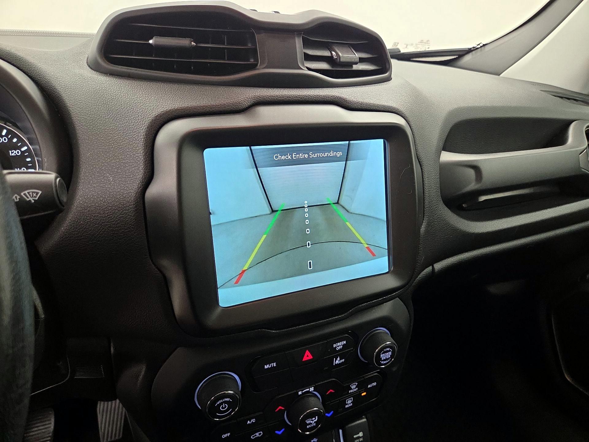 Thumbnail: 2022 Jeep Renegade - 15