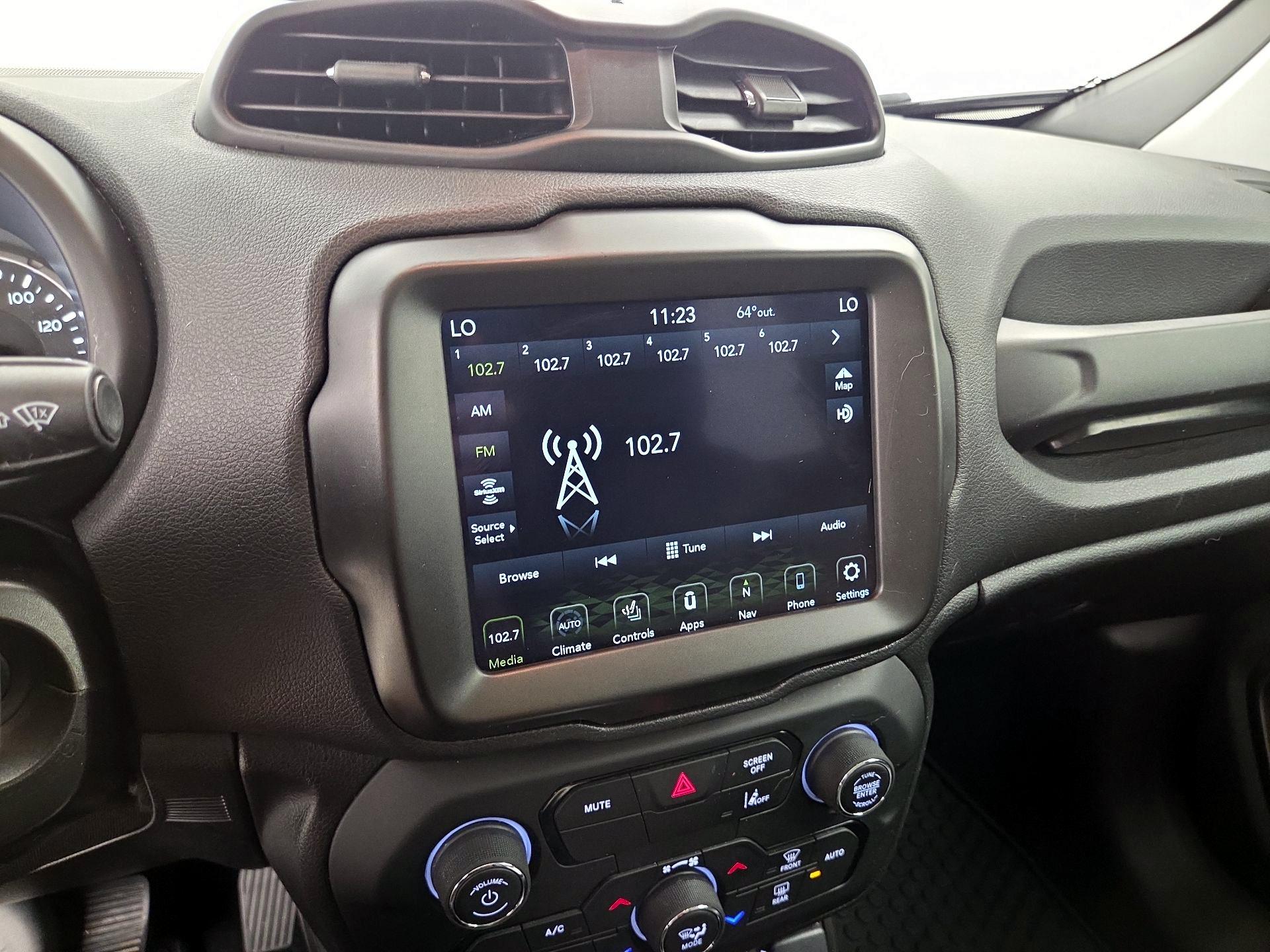 Thumbnail: 2022 Jeep Renegade - 16