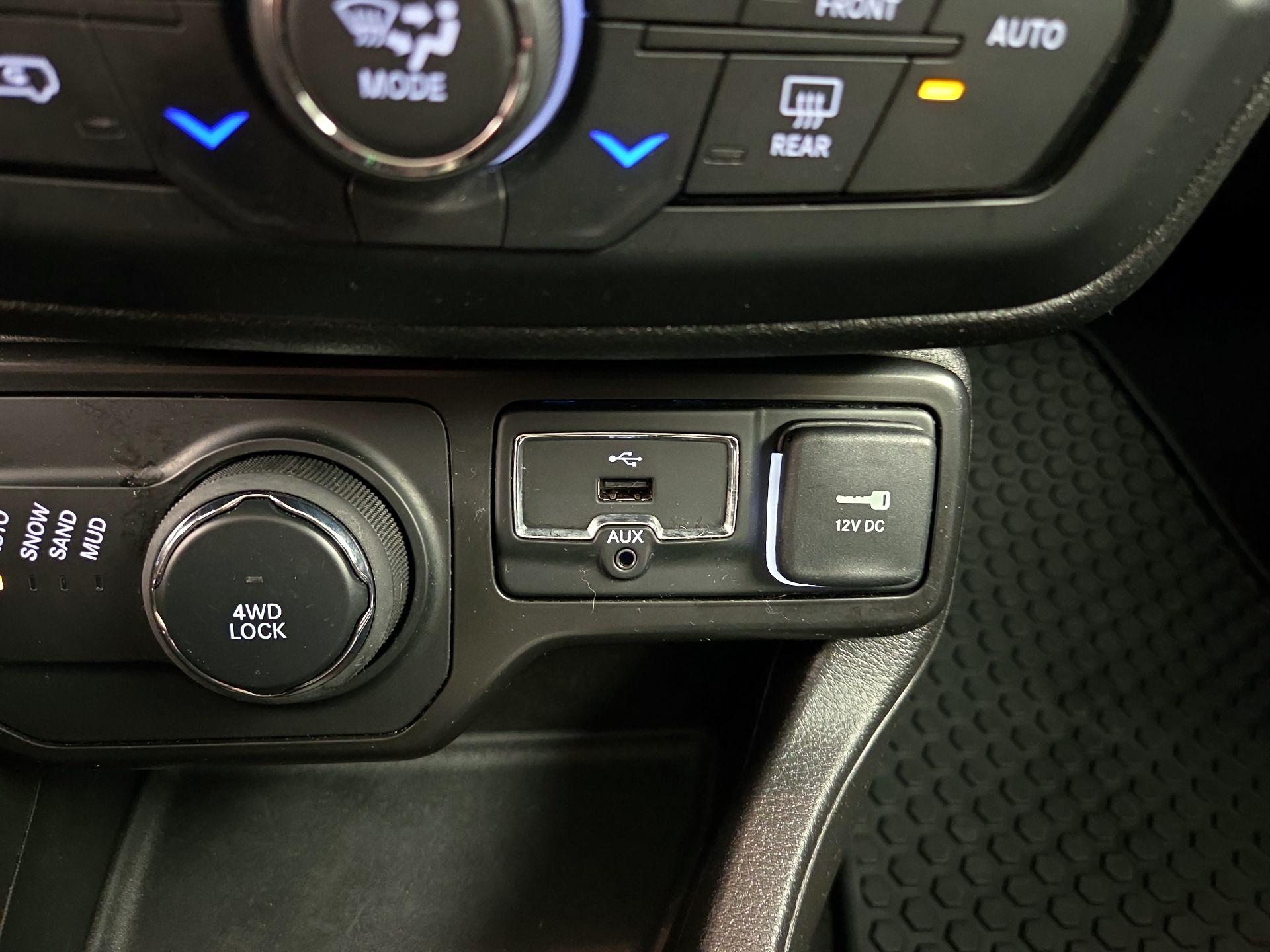 Thumbnail: 2022 Jeep Renegade - 19