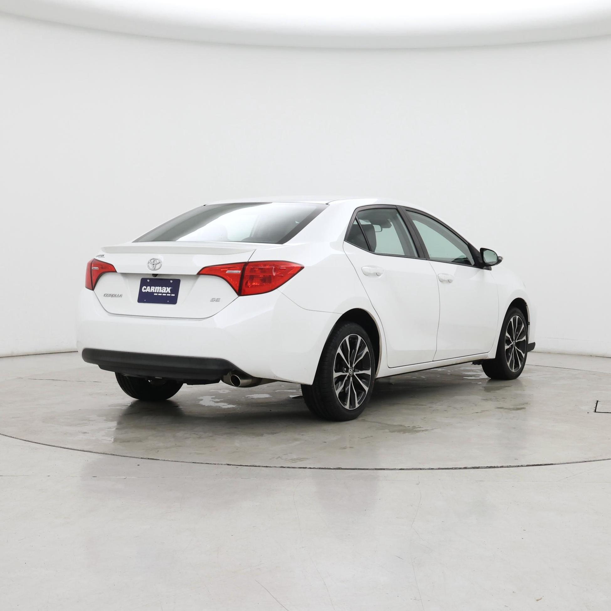 Thumbnail: 2018 Toyota Corolla - 8