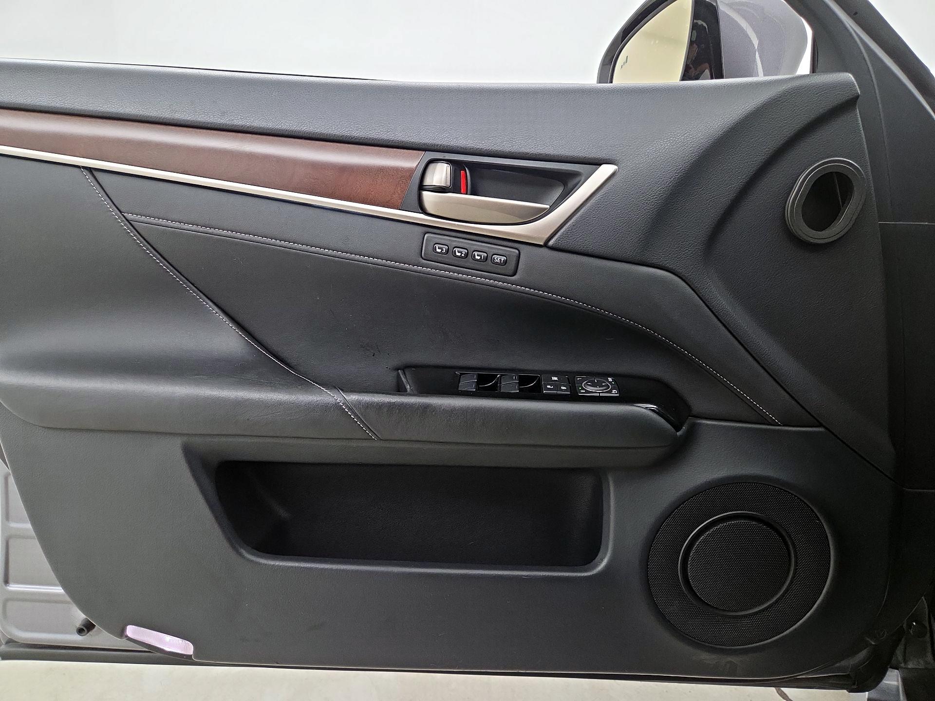 Thumbnail: 2015 Lexus GS - 12