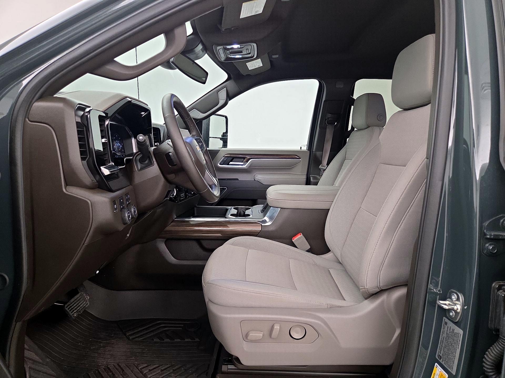 Thumbnail: 2025 Chevrolet Silverado 2500 - 11