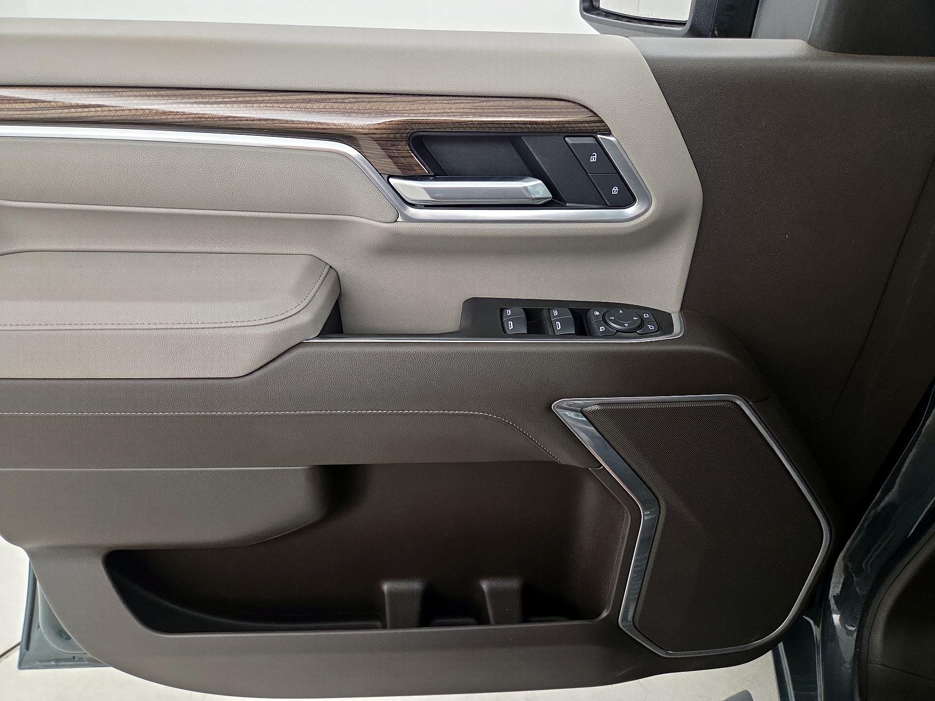 Thumbnail: 2025 Chevrolet Silverado 2500 - 12