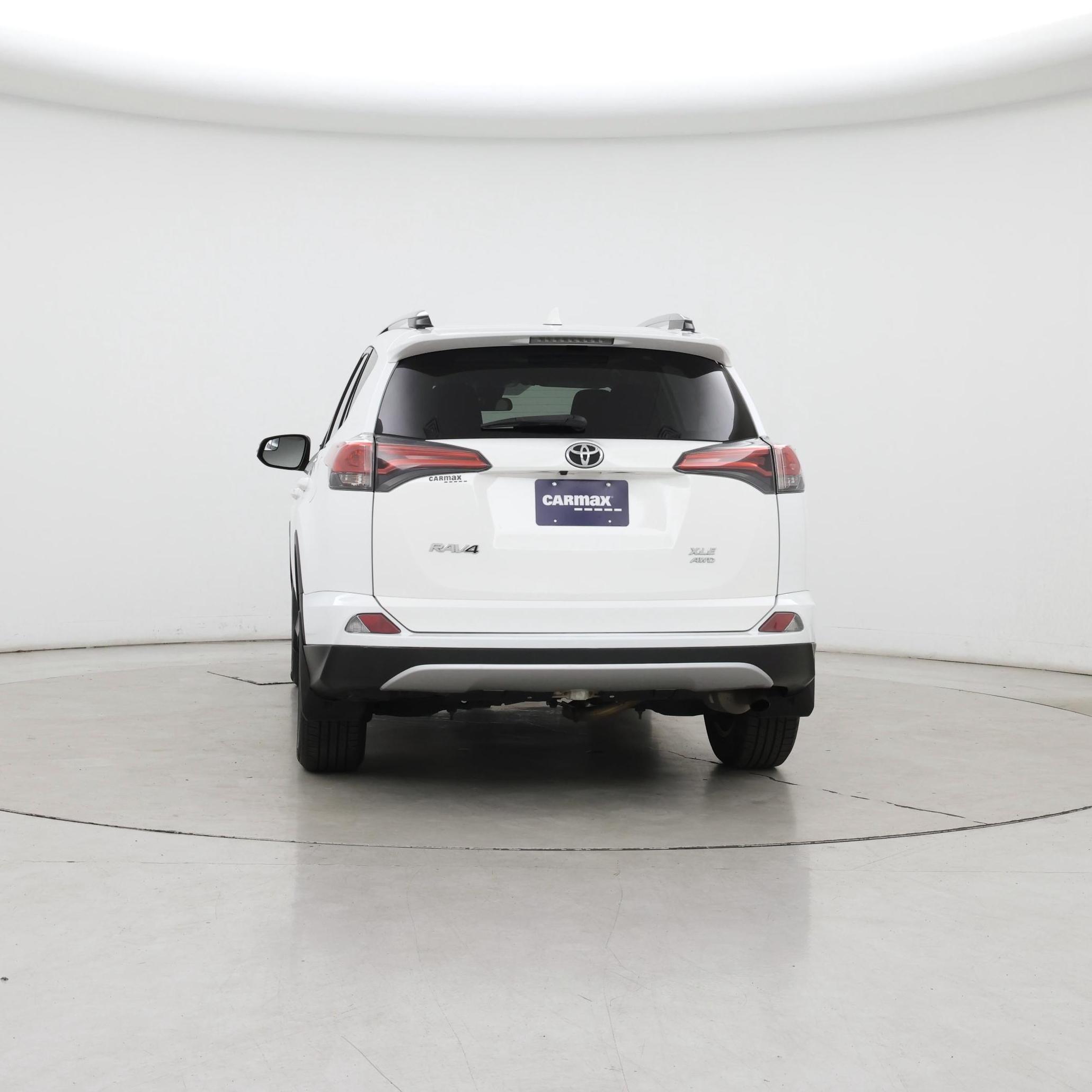 Thumbnail: 2017 Toyota RAV4 - 6