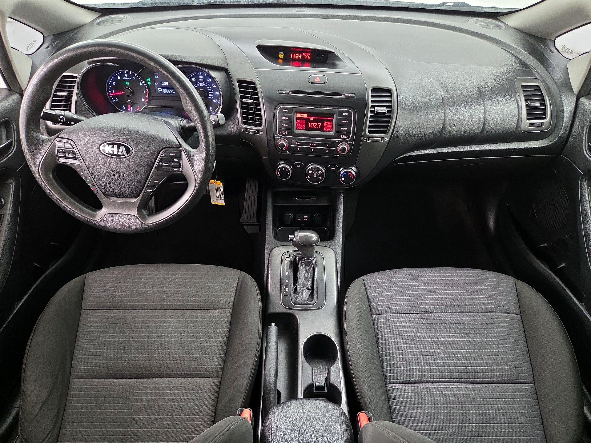 Thumbnail: 2016 Kia Forte - 9