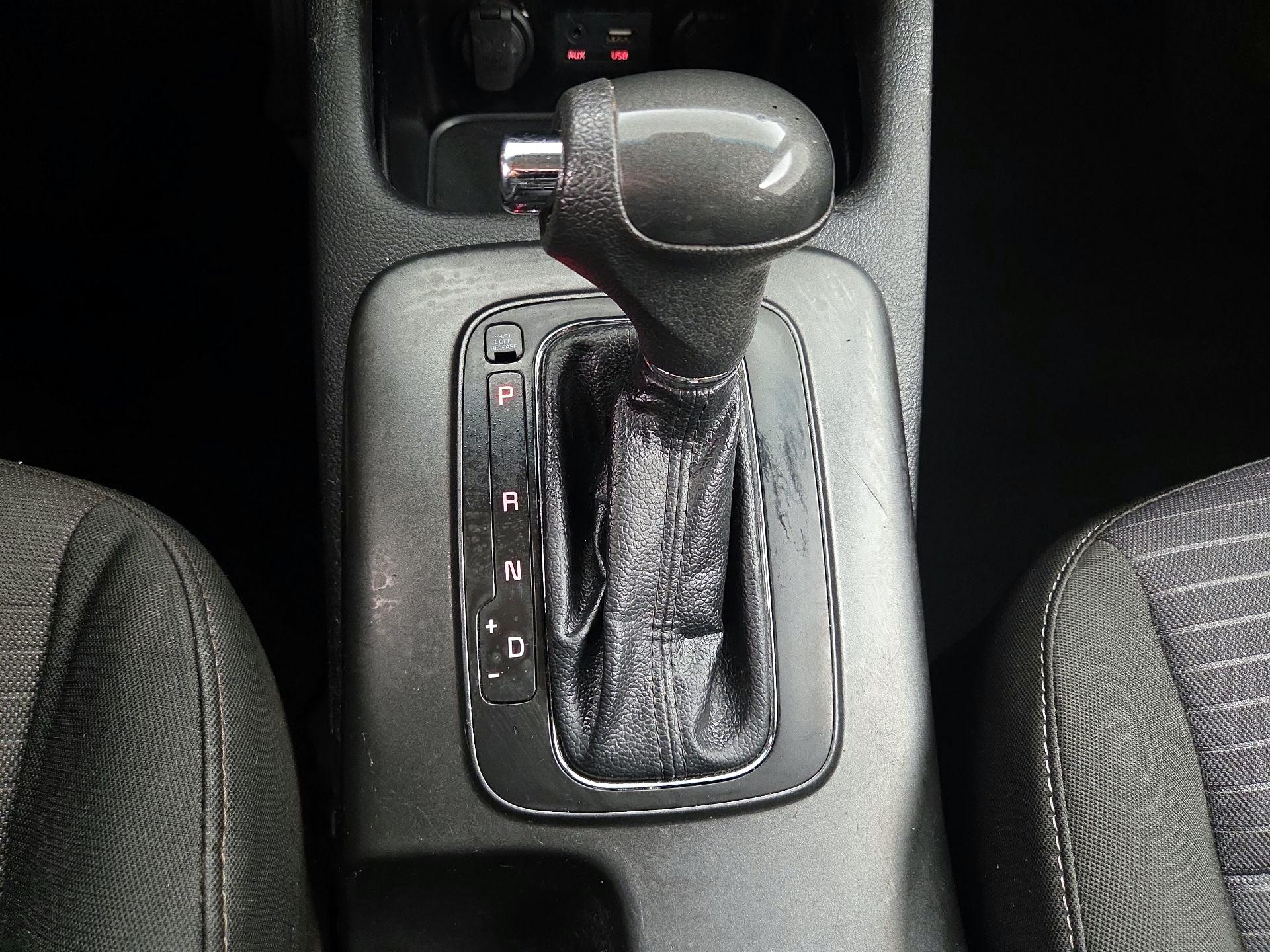 Thumbnail: 2016 Kia Forte - 16