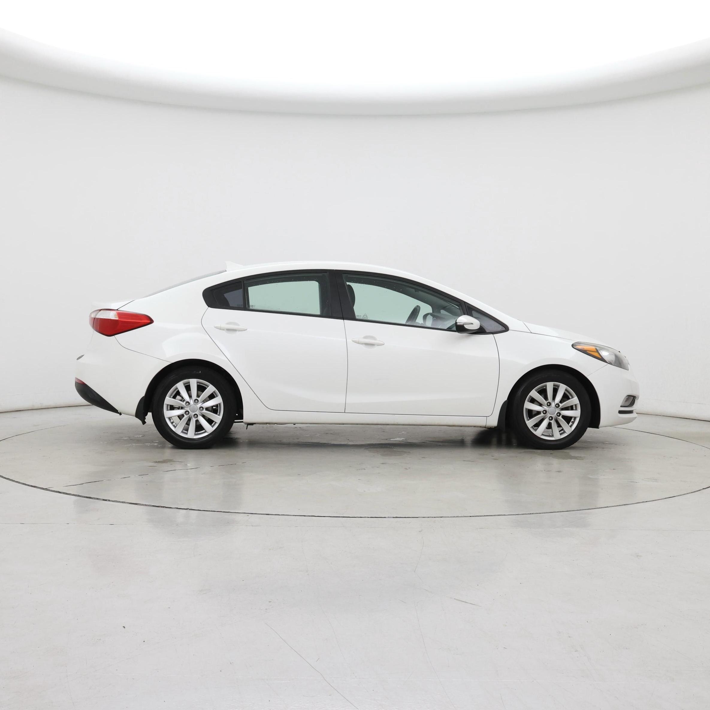 Thumbnail: 2016 Kia Forte - 7