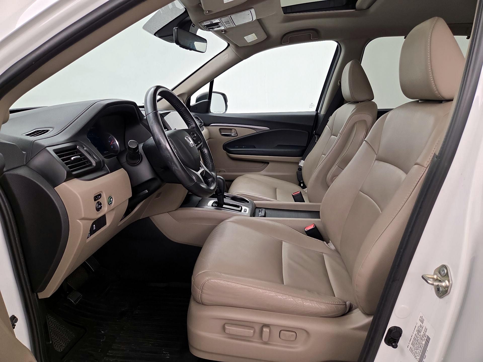 Thumbnail: 2020 Honda Pilot - 11