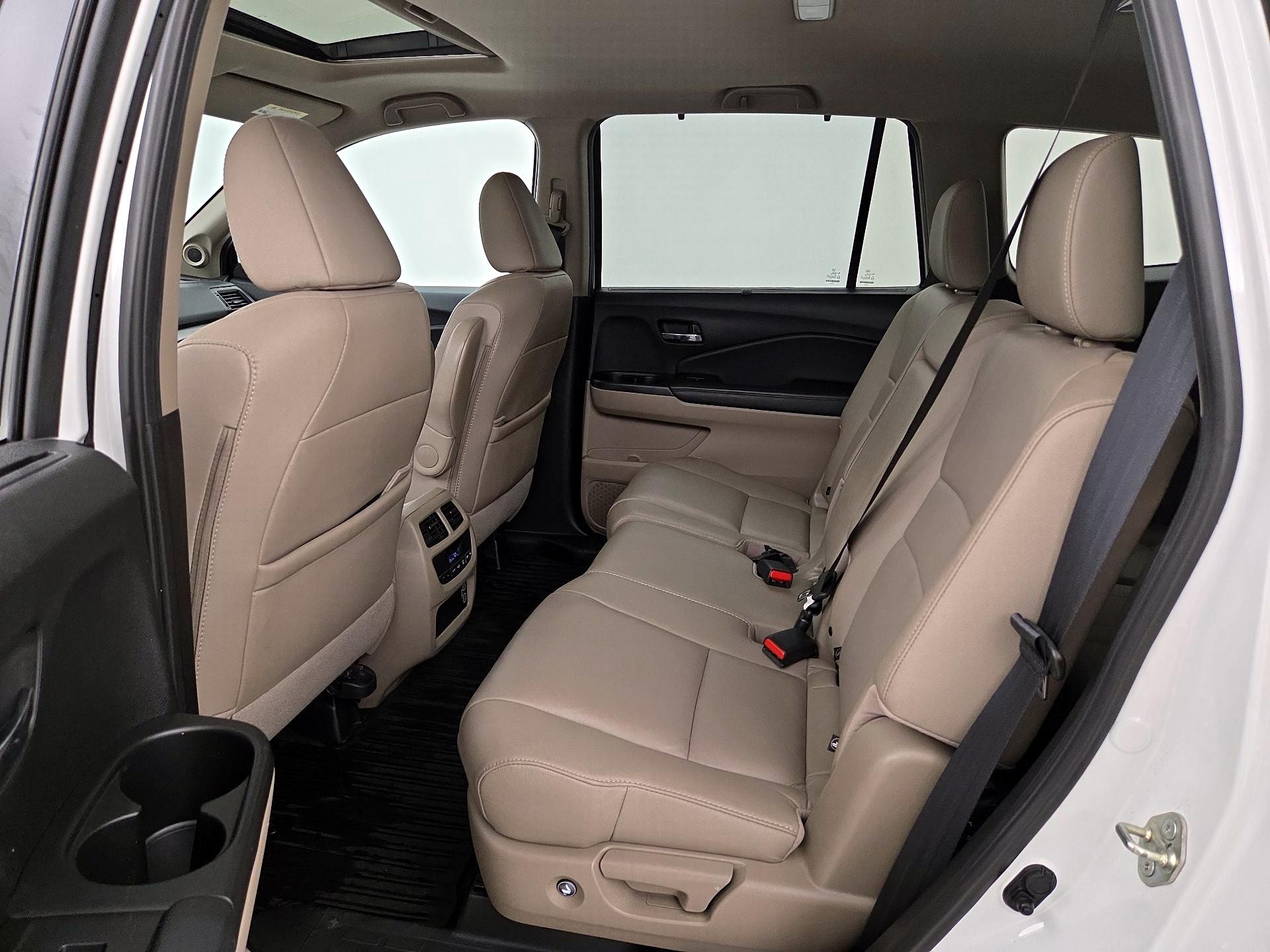 Thumbnail: 2020 Honda Pilot - 20