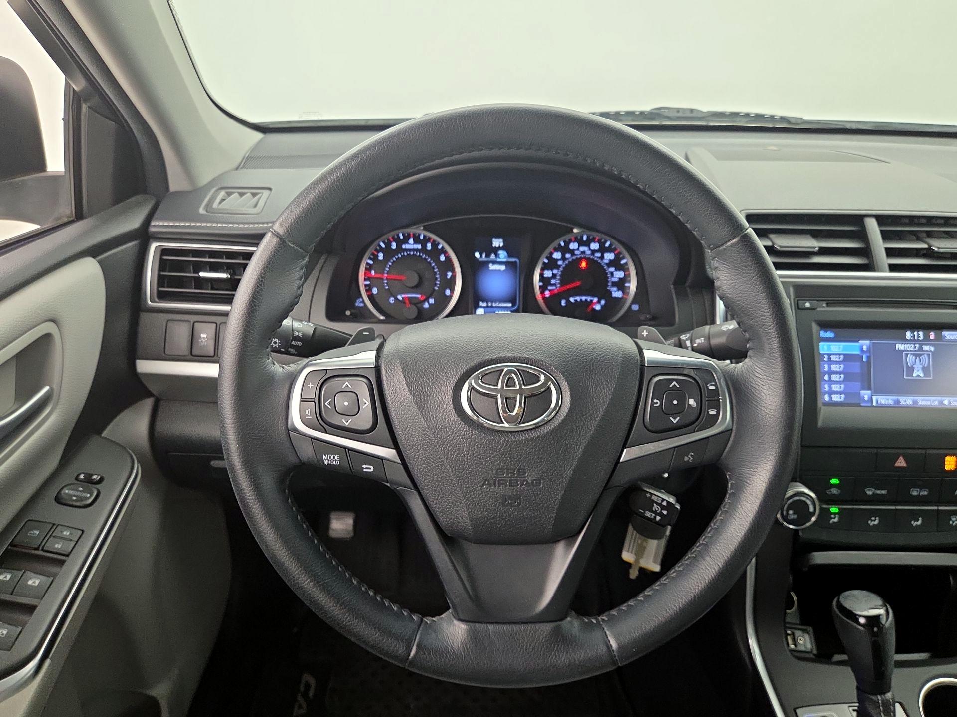 Thumbnail: 2015 Toyota Camry - 10