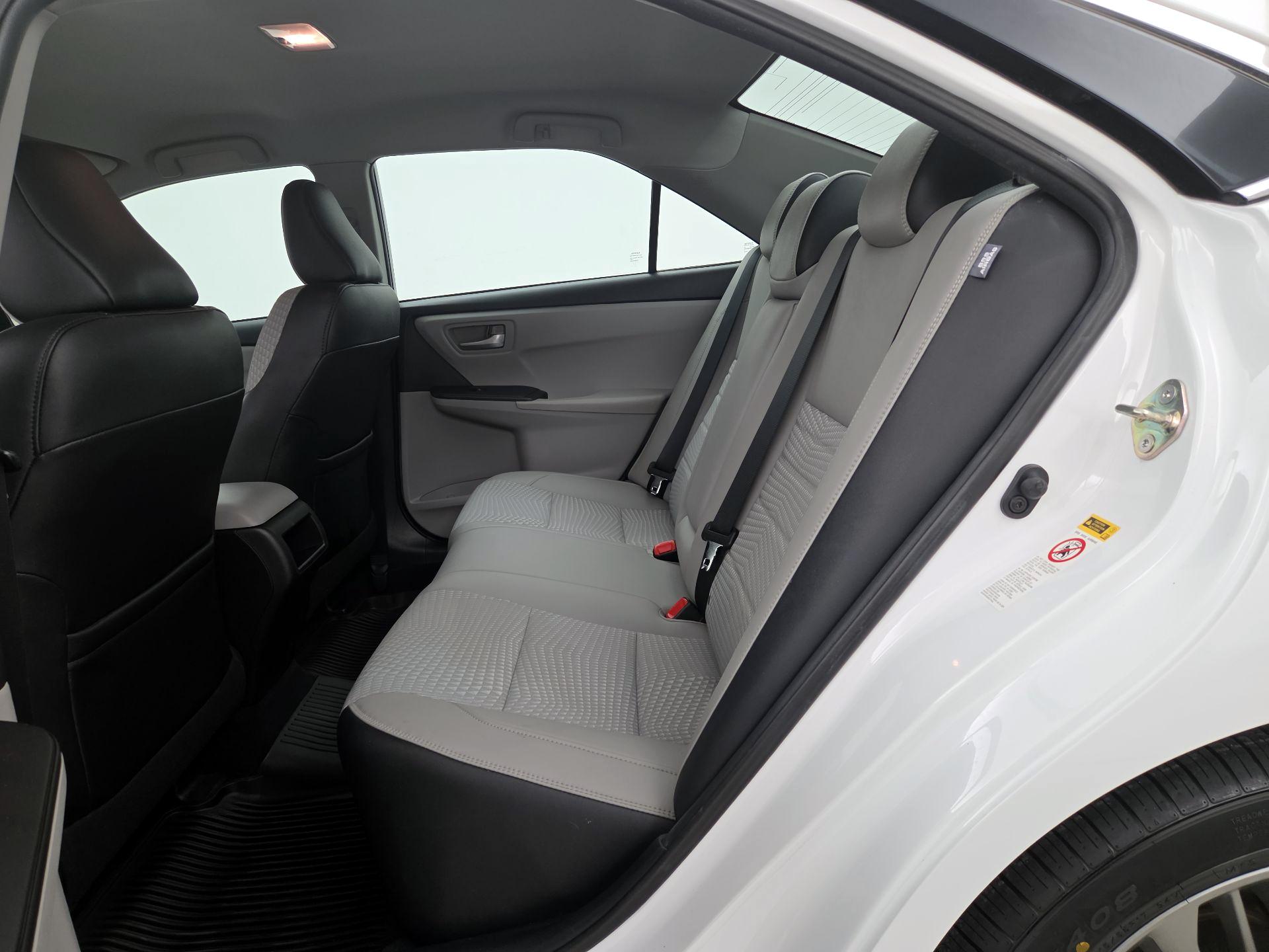 Thumbnail: 2015 Toyota Camry - 19