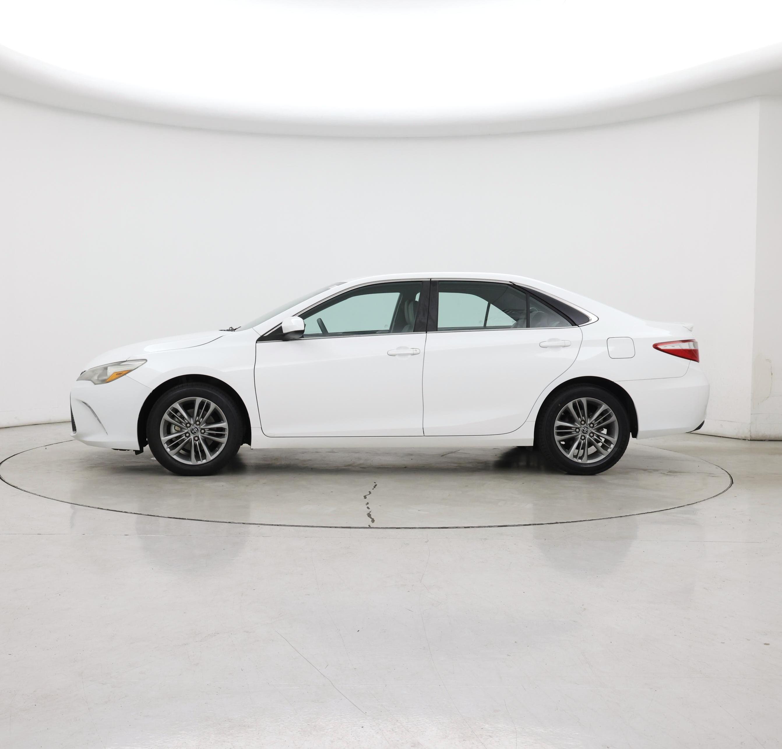 Thumbnail: 2015 Toyota Camry - 3