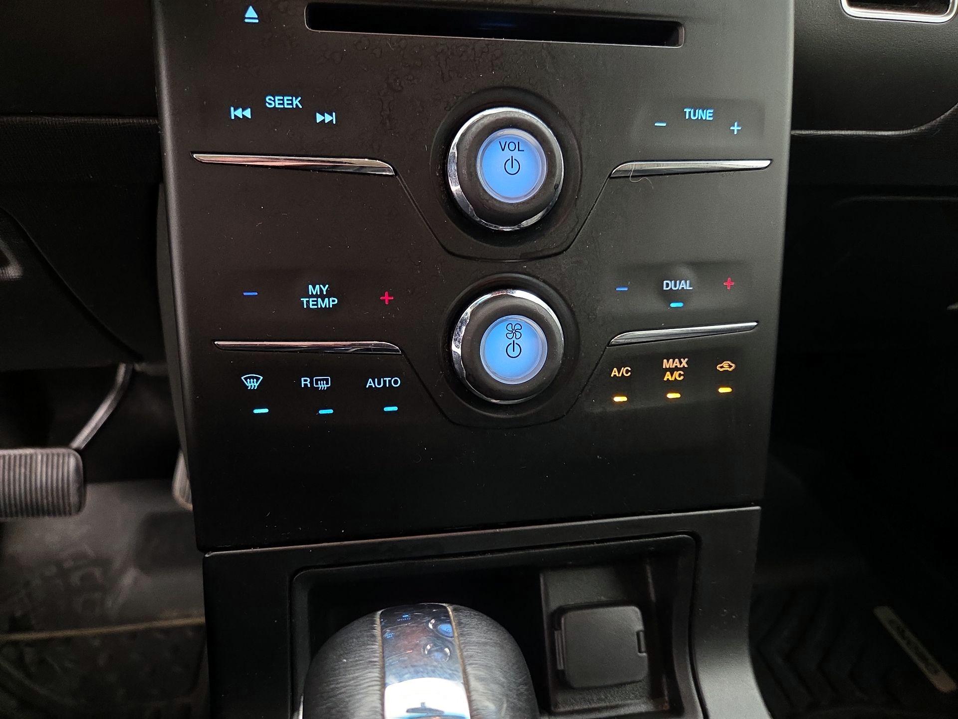 Thumbnail: 2019 Ford Flex - 16