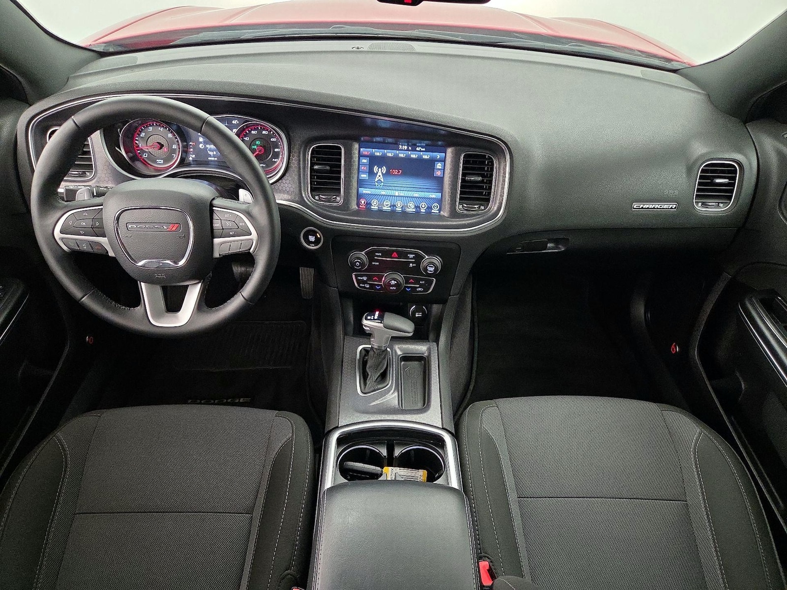 2017 Dodge Charger SXT - Photo 10