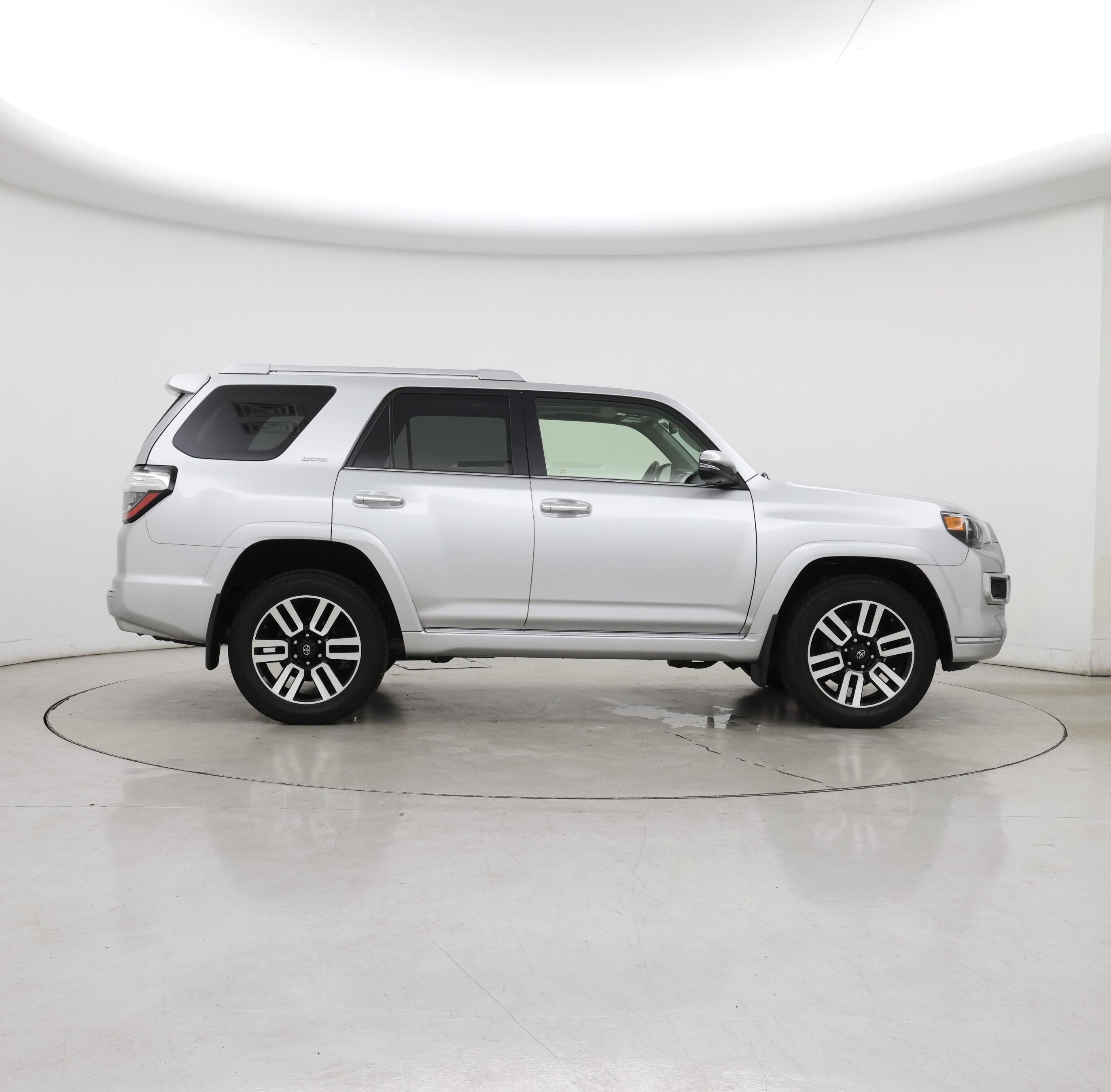 Thumbnail: 2018 Toyota 4Runner - 7