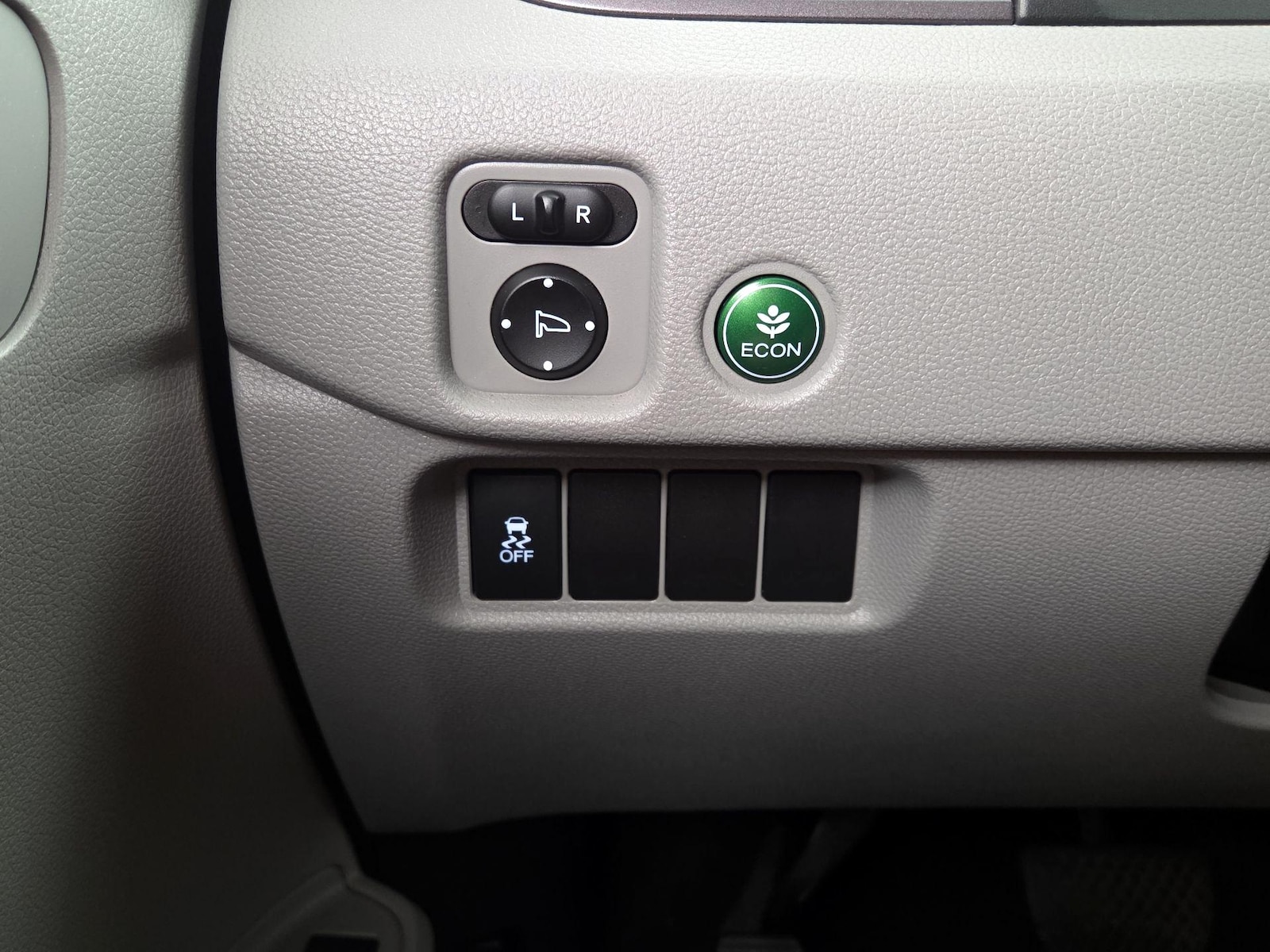 2018 Honda Pilot EX - Photo 14
