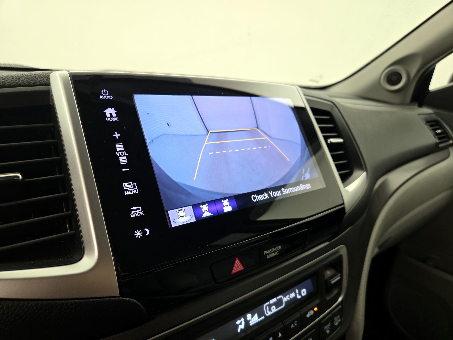 Thumbnail: 2018 Honda Pilot - 14
