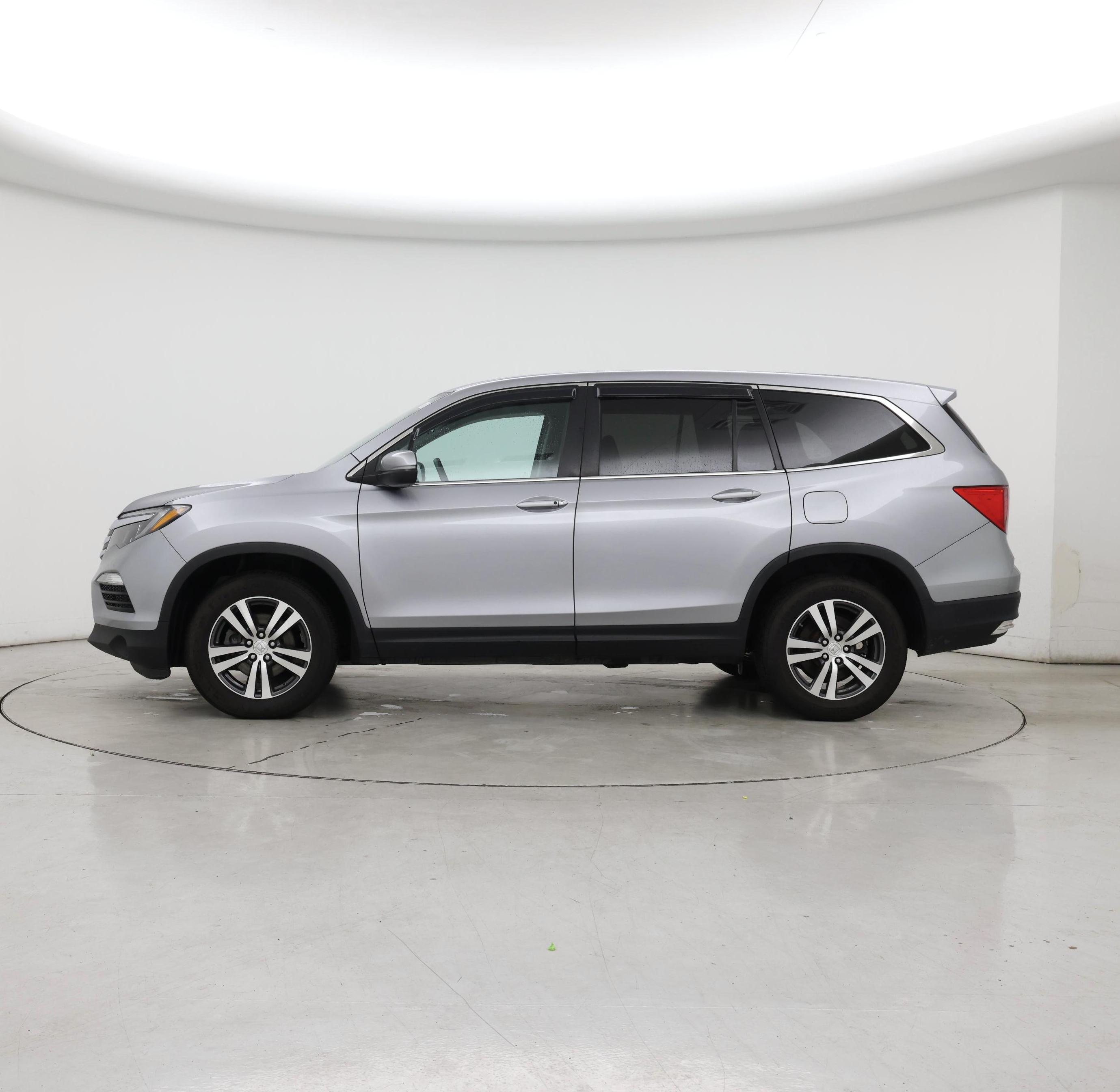 Thumbnail: 2018 Honda Pilot - 3