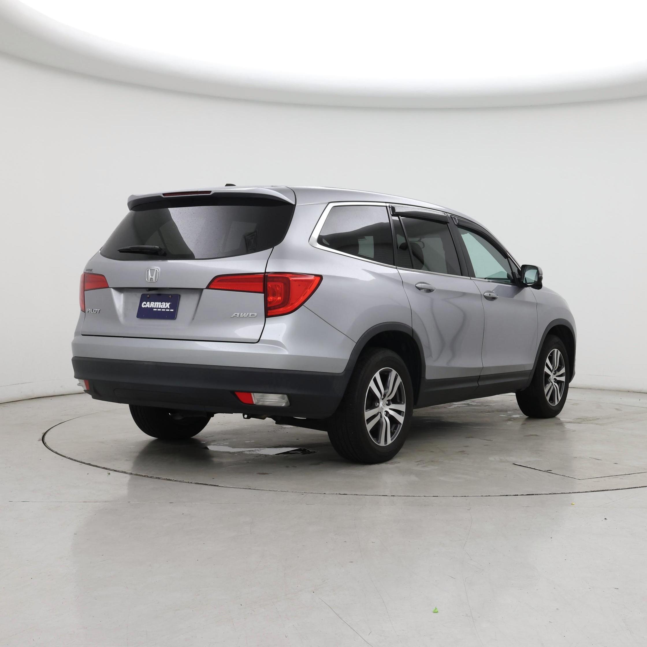Thumbnail: 2018 Honda Pilot - 8