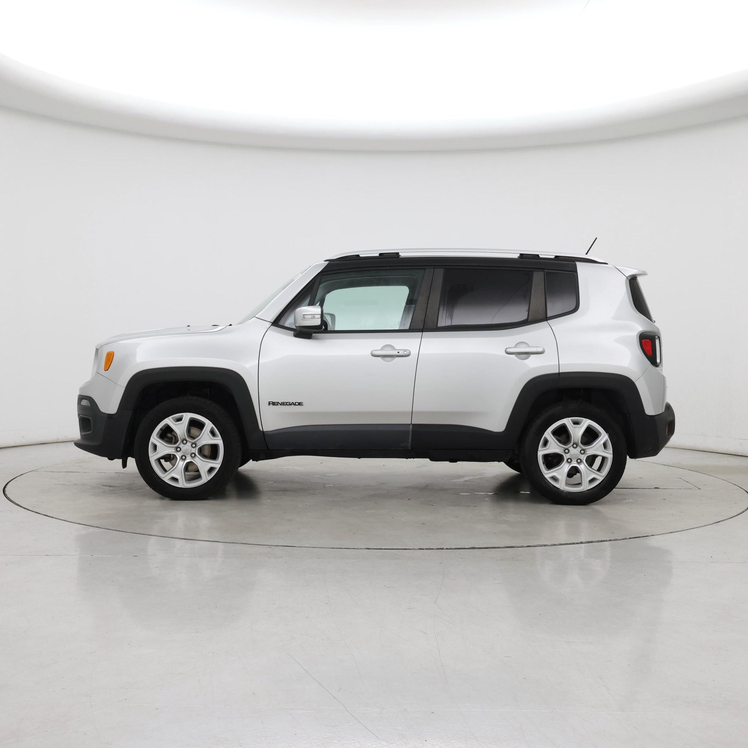 Thumbnail: 2016 Jeep Renegade - 3