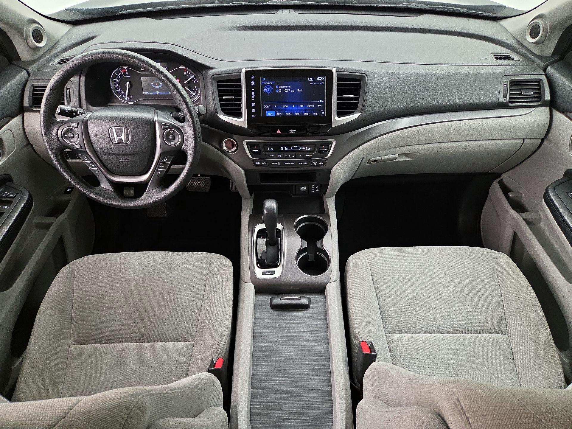 Thumbnail: 2017 Honda Pilot - 9