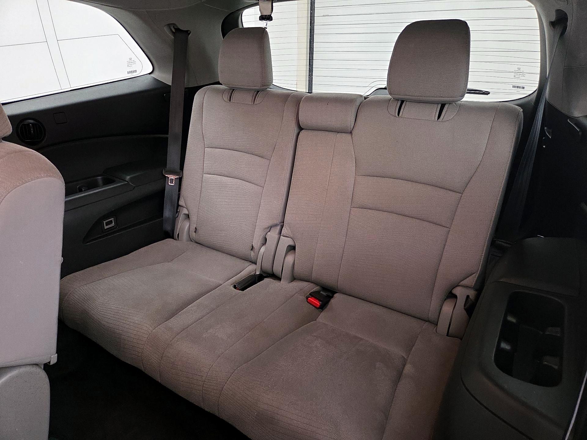 Thumbnail: 2017 Honda Pilot - 20