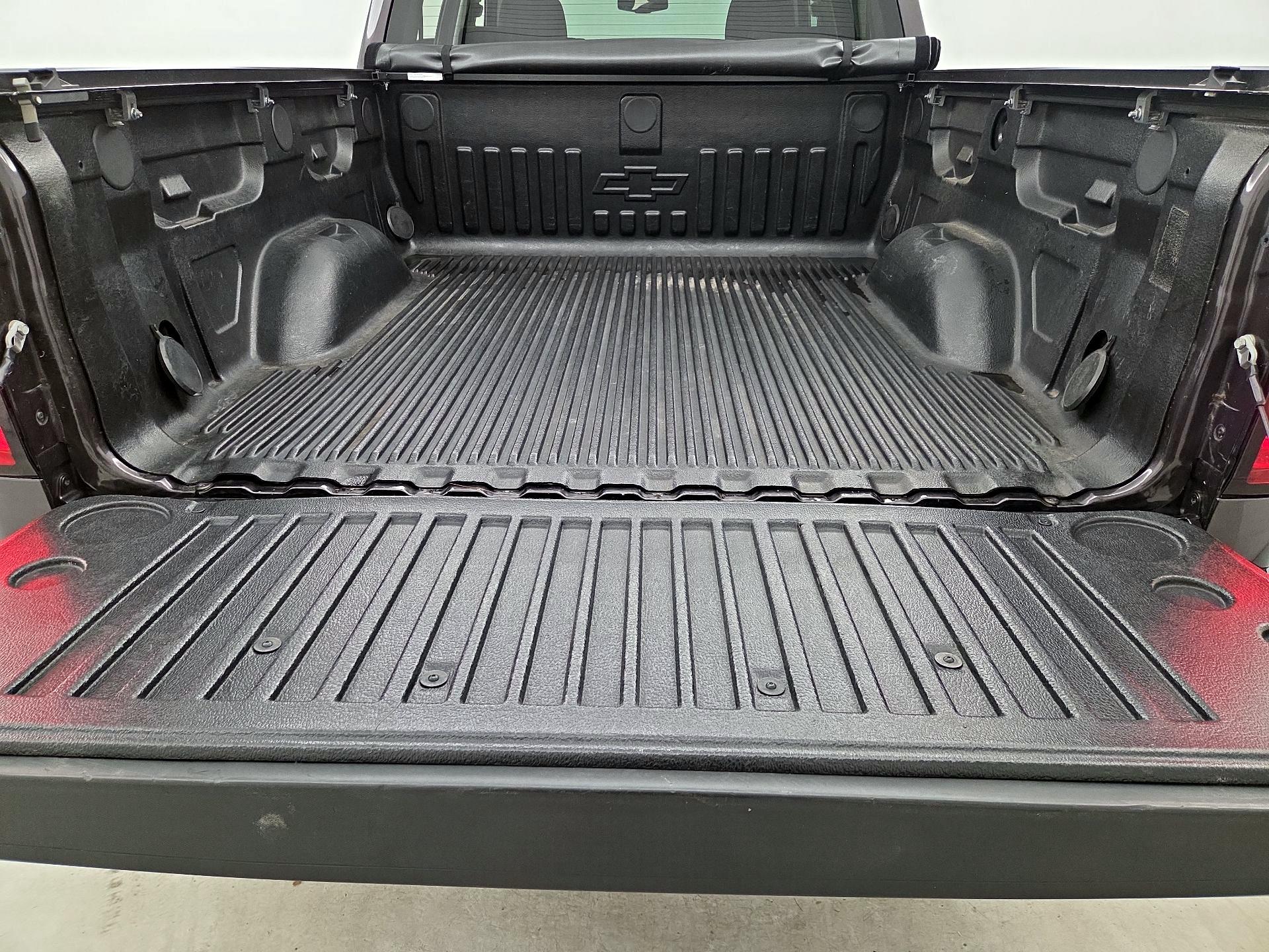 Thumbnail: 2016 Chevrolet Silverado 1500 - 20
