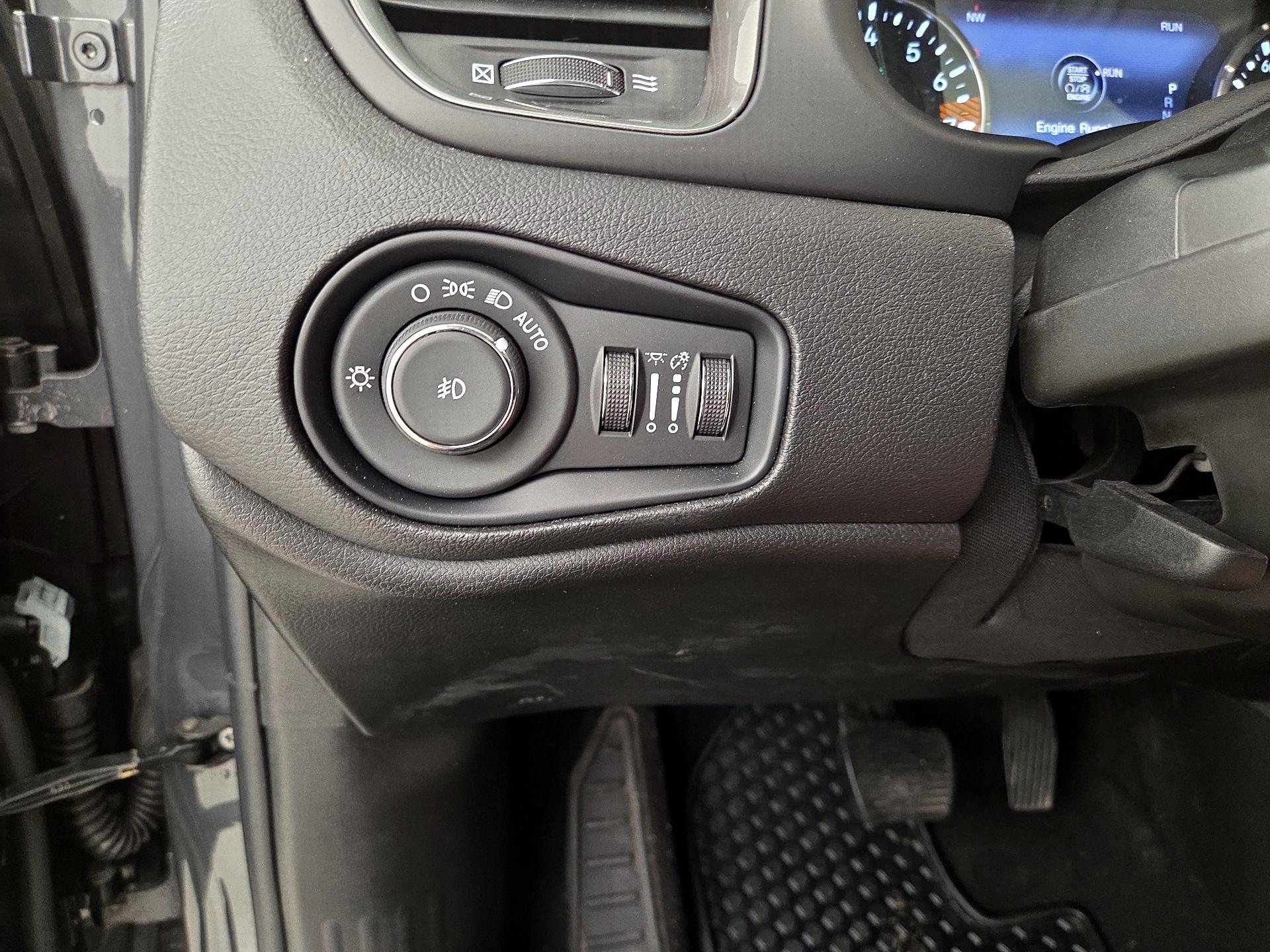 Thumbnail: 2022 Jeep Renegade - 13