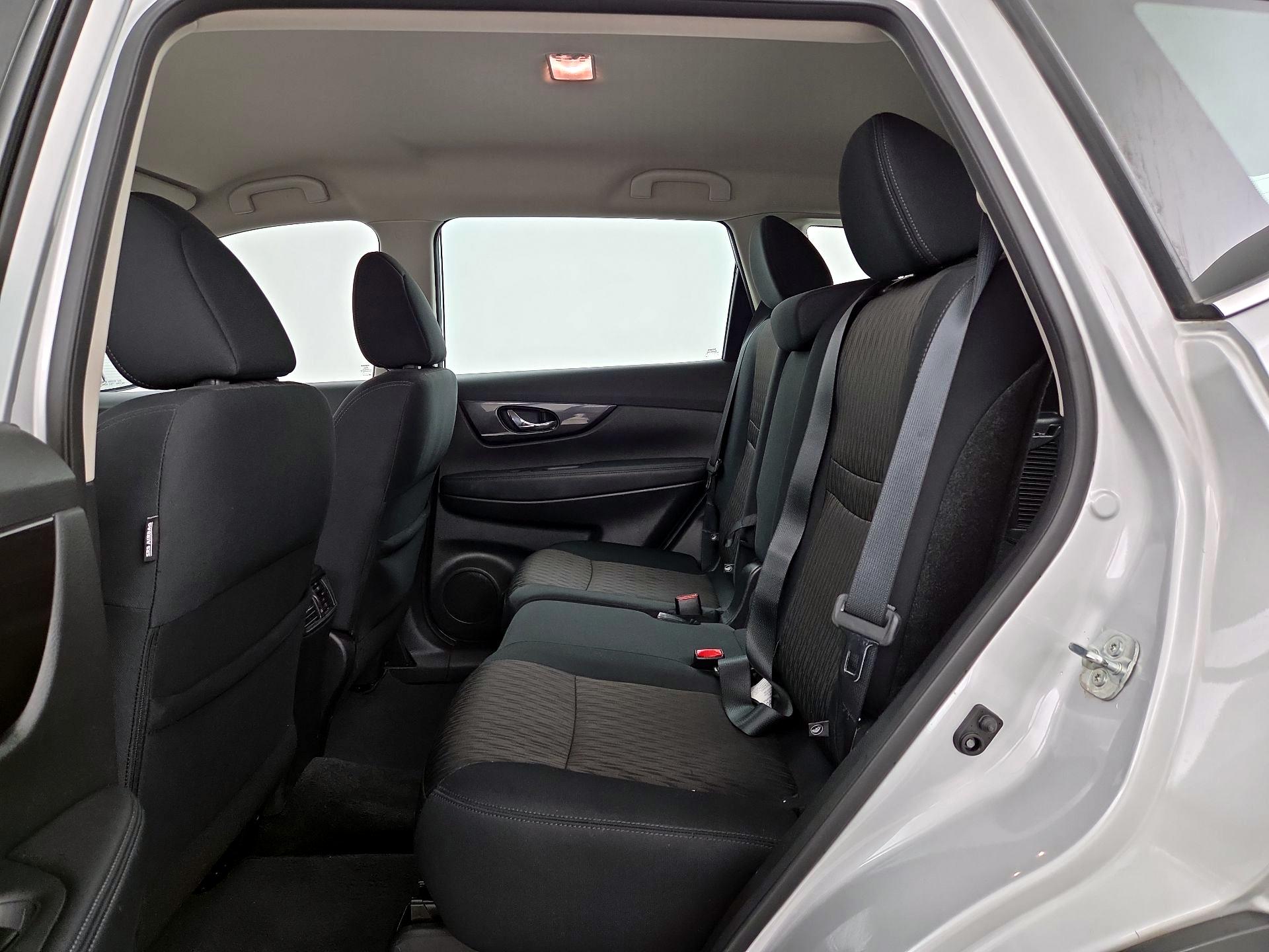 Thumbnail: 2018 Nissan Rogue - 19