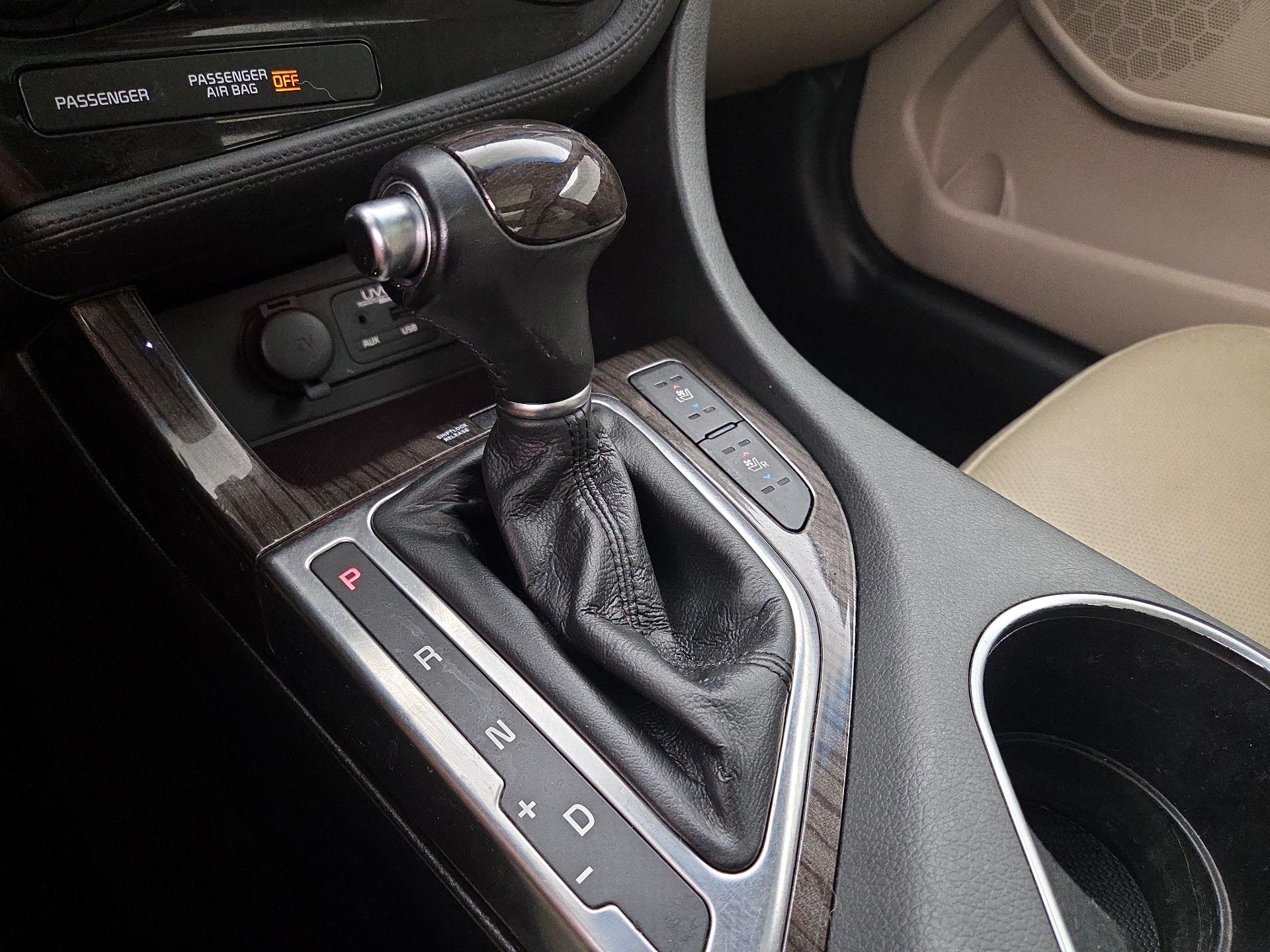 Thumbnail: 2014 Kia Optima - 17