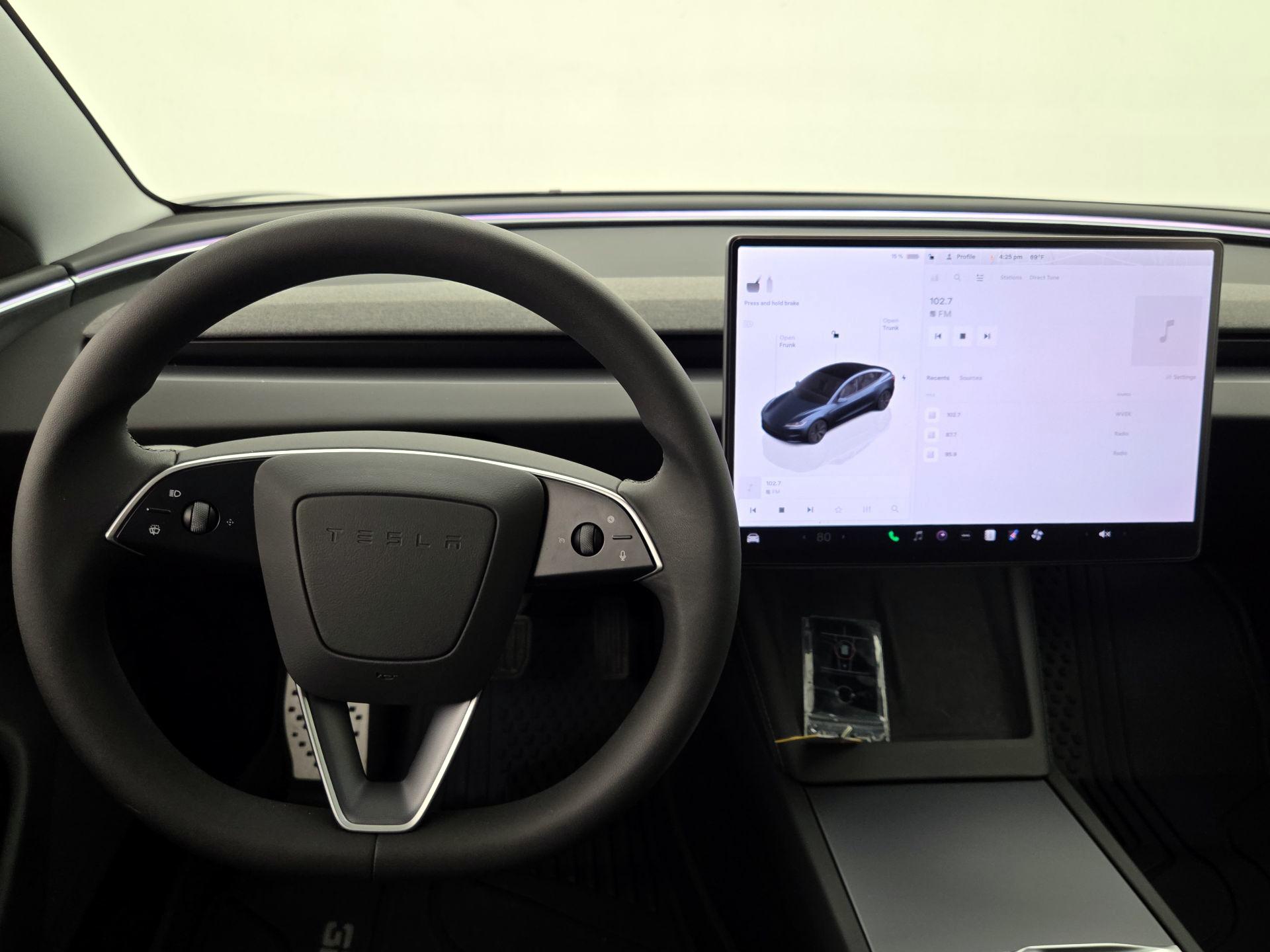 Thumbnail: 2026 Tesla Model 3 - 10