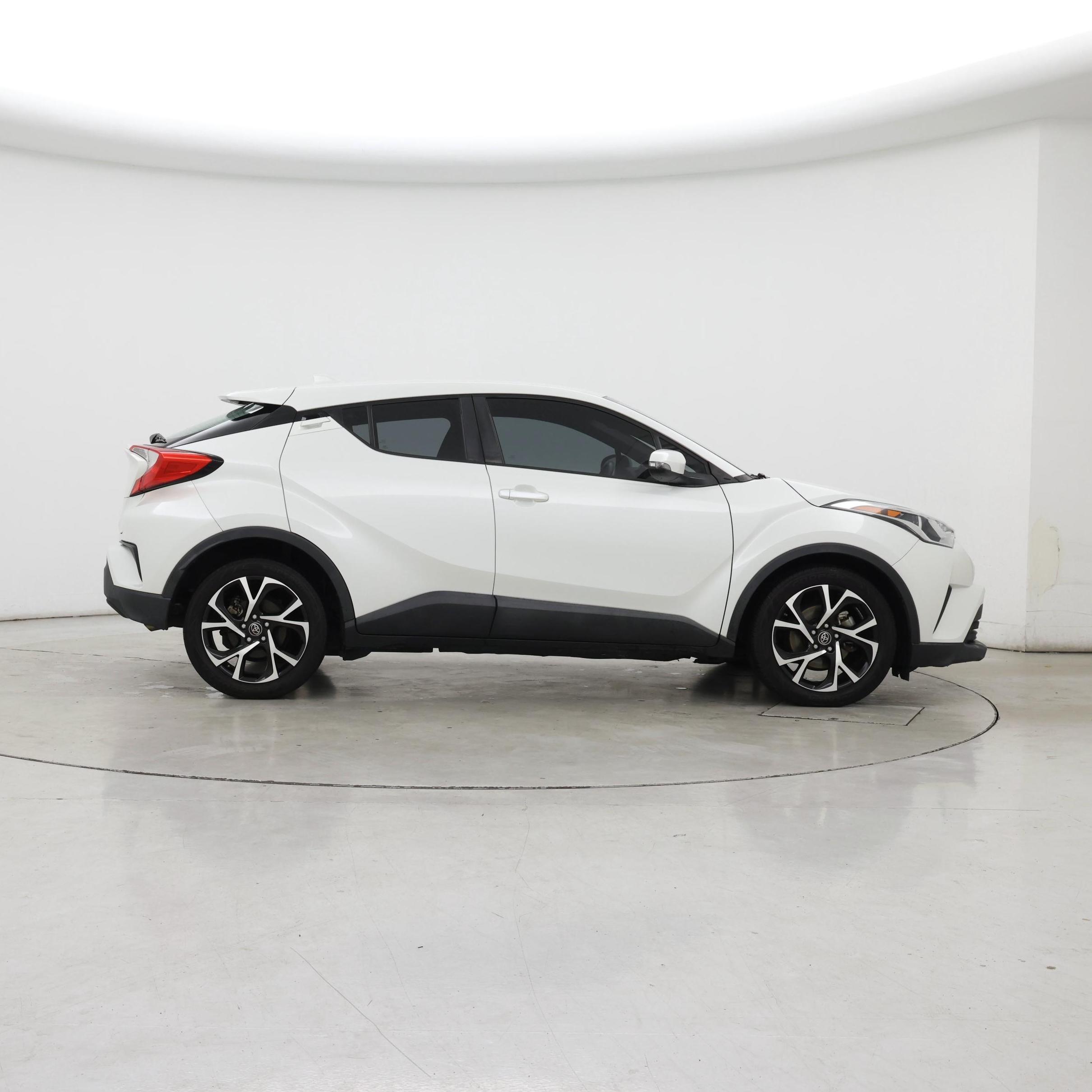 Thumbnail: 2018 Toyota C-HR - 7