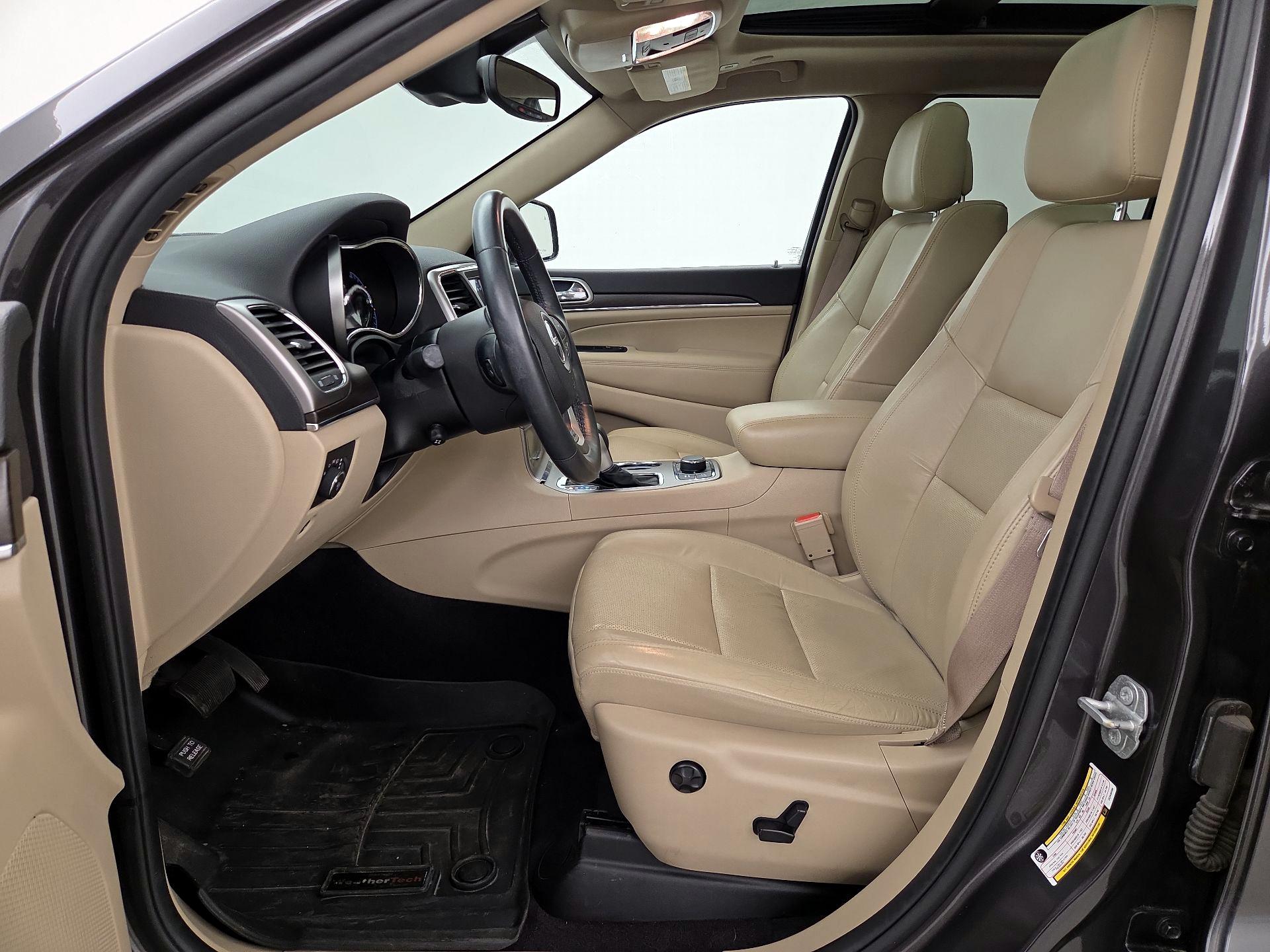 Thumbnail: 2018 Jeep Grand Cherokee - 11
