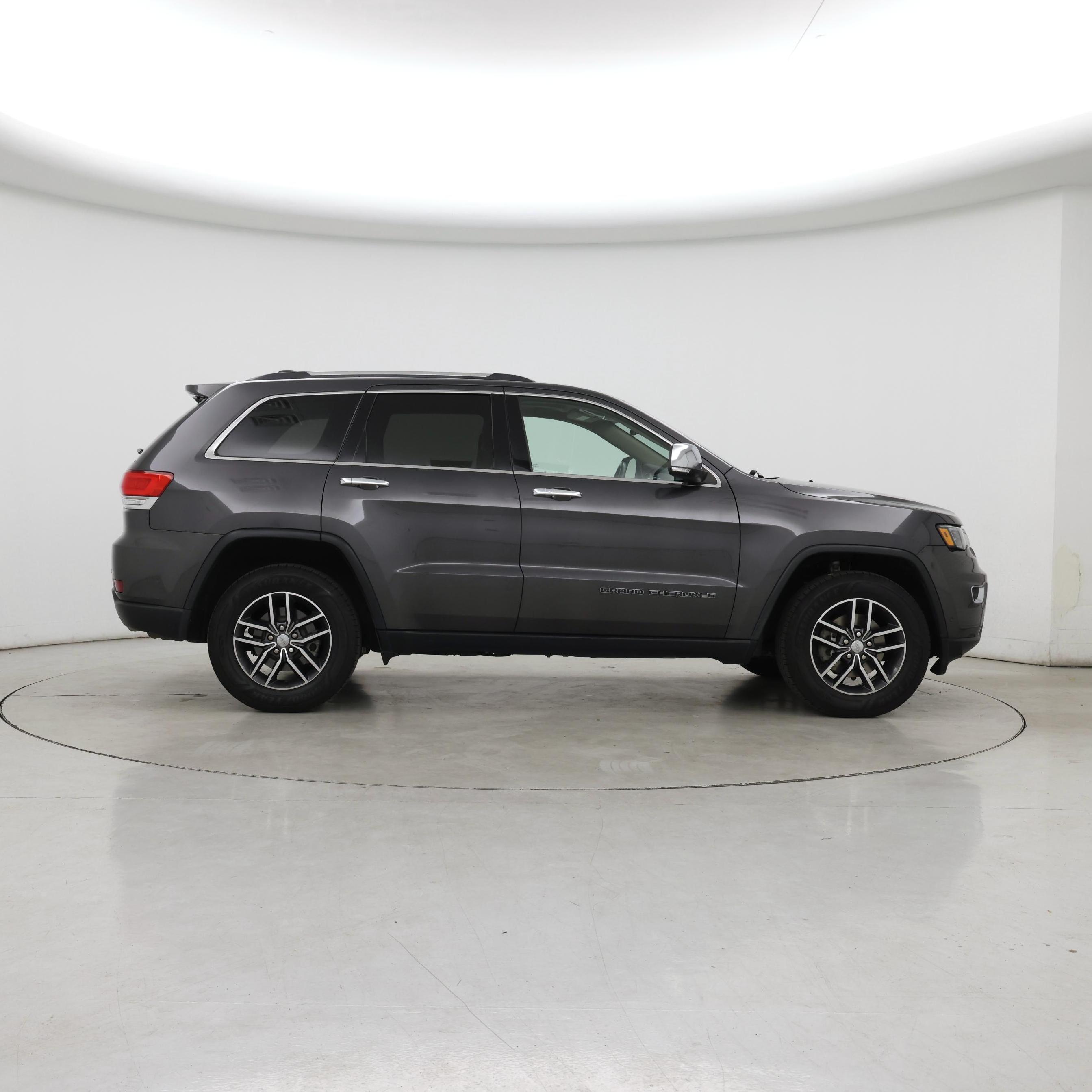 Thumbnail: 2018 Jeep Grand Cherokee - 7
