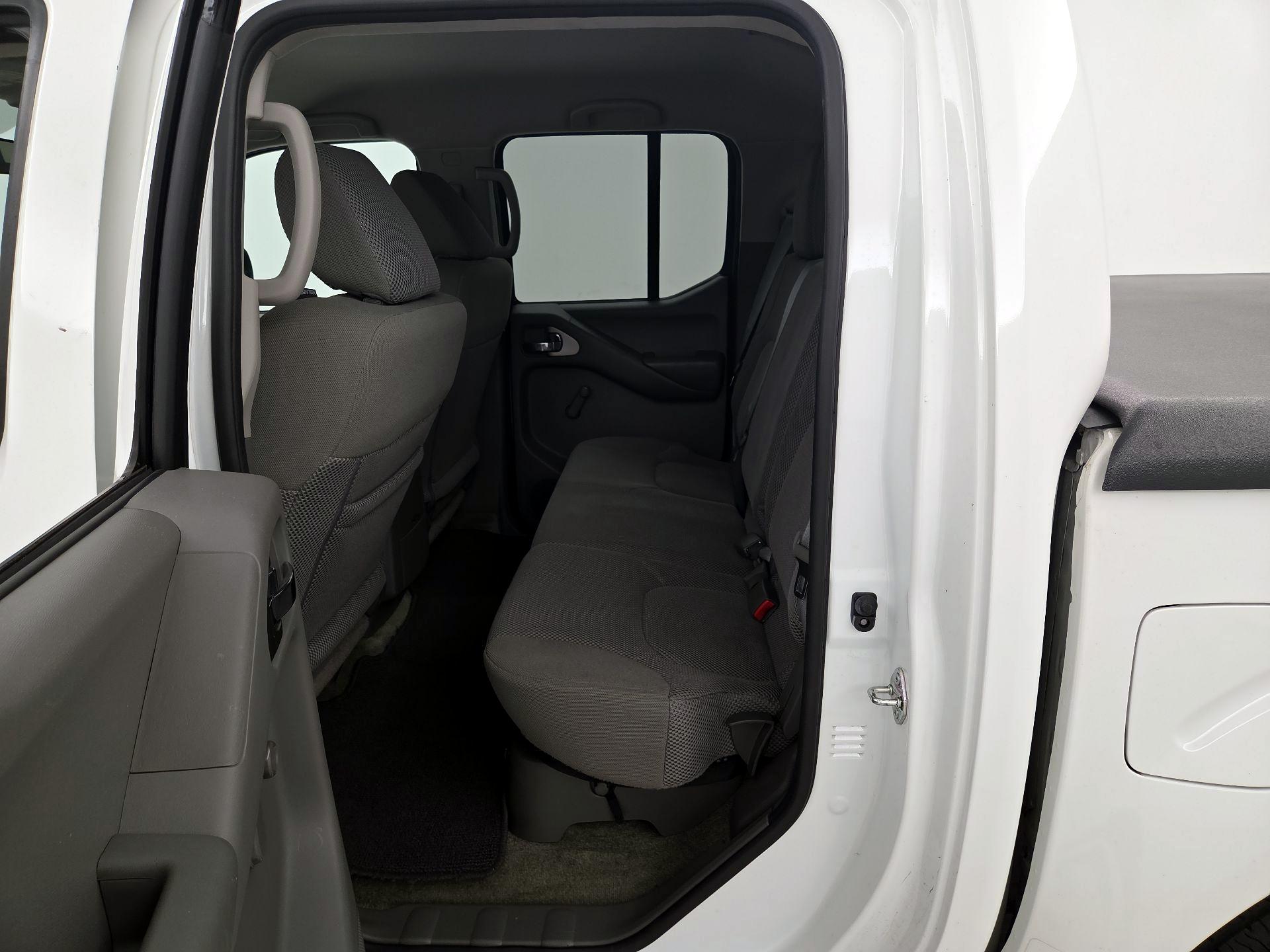 Thumbnail: 2017 Nissan Frontier - 18