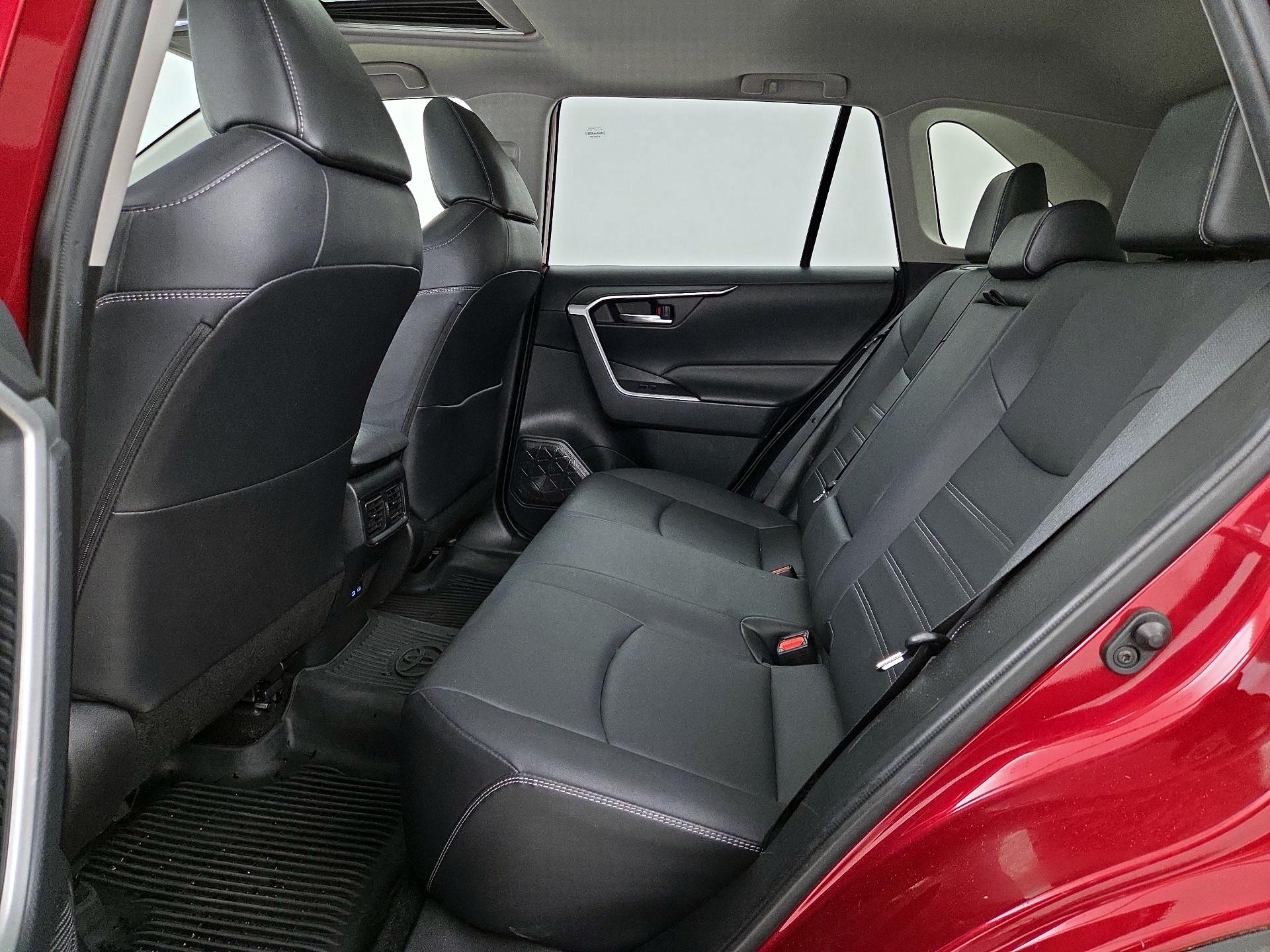 Thumbnail: 2022 Toyota RAV4 - 20